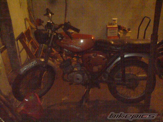Photo 1898848