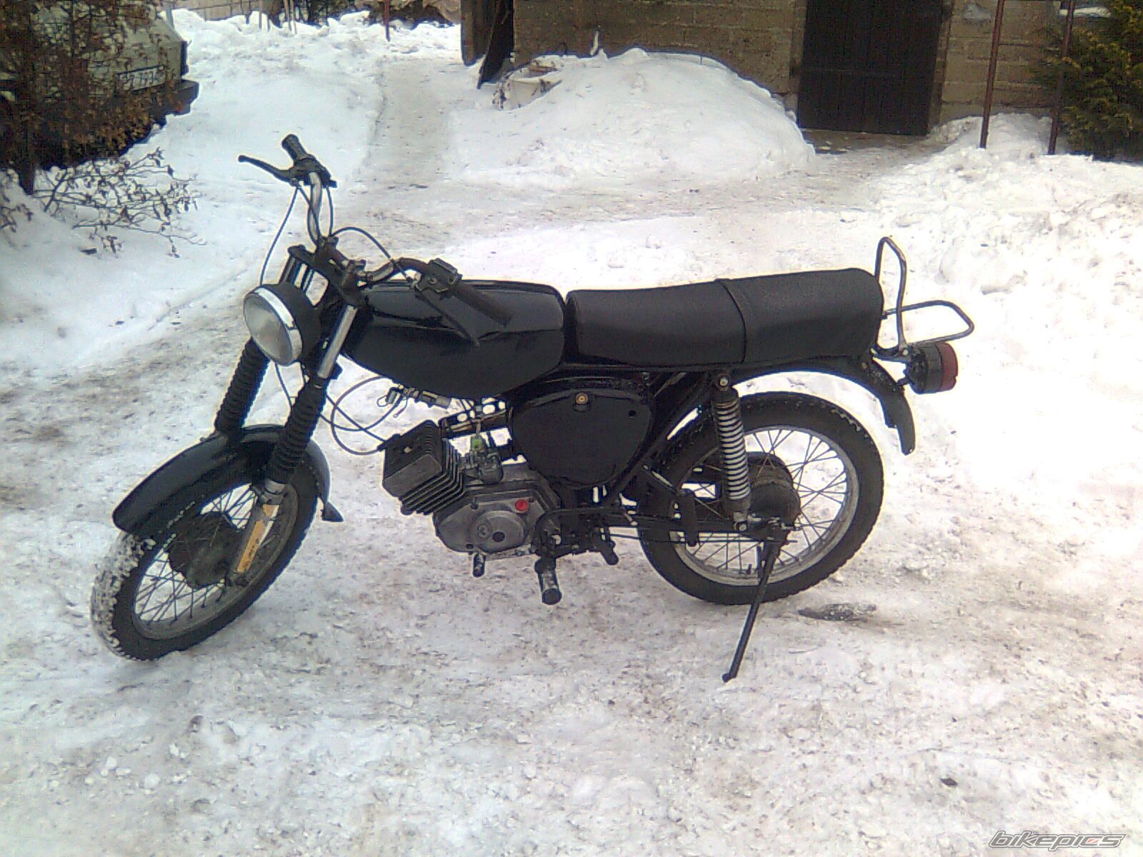 Photo 1899977