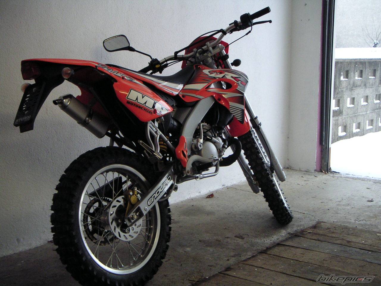 Photo 190010