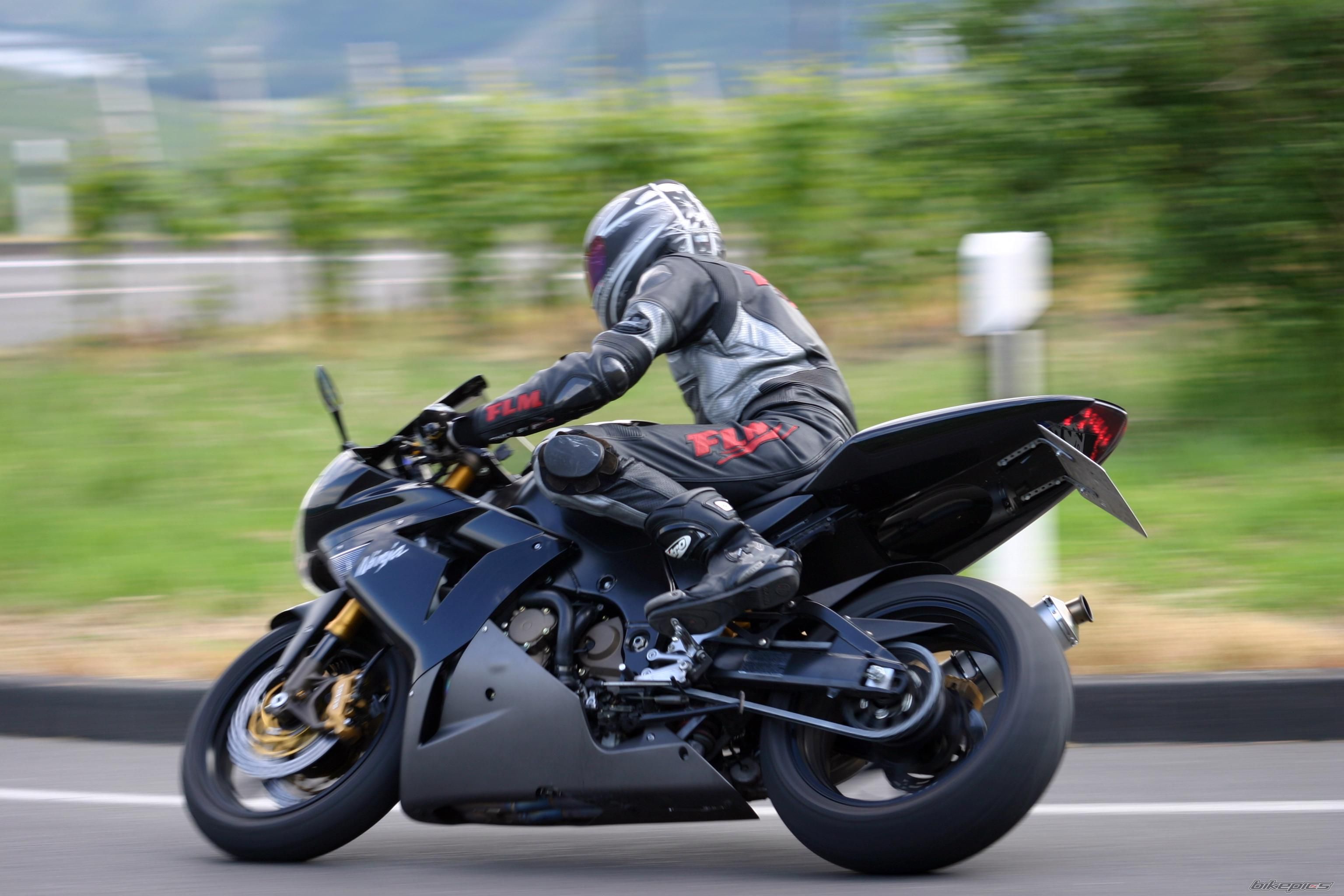 Bike Photo 1900708