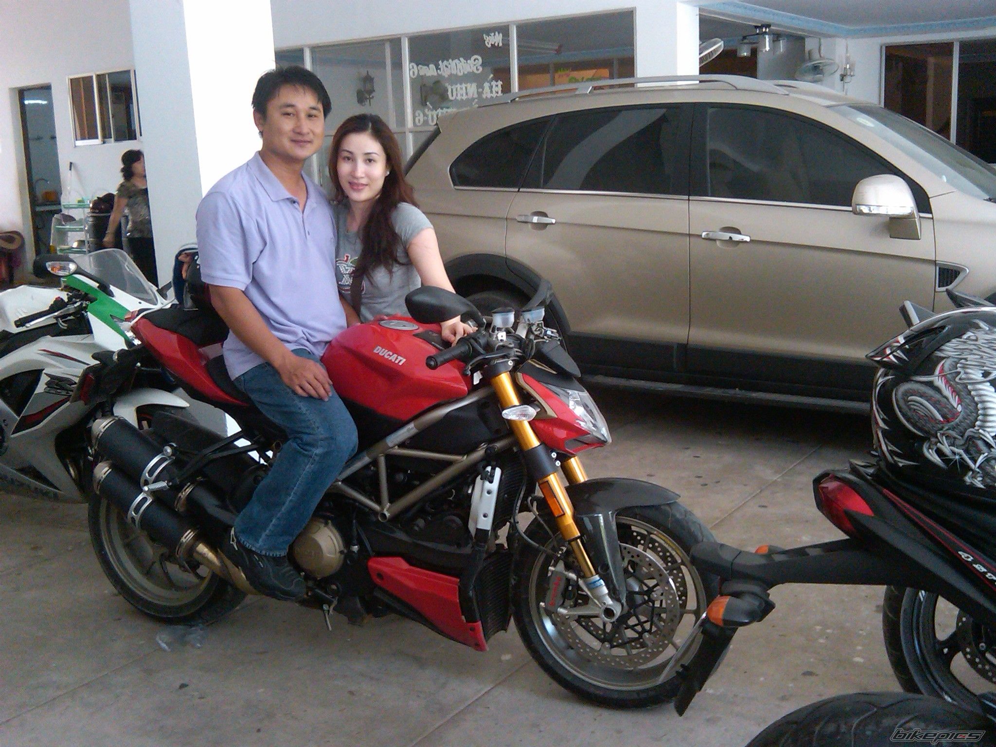 Bike Photo 1906022