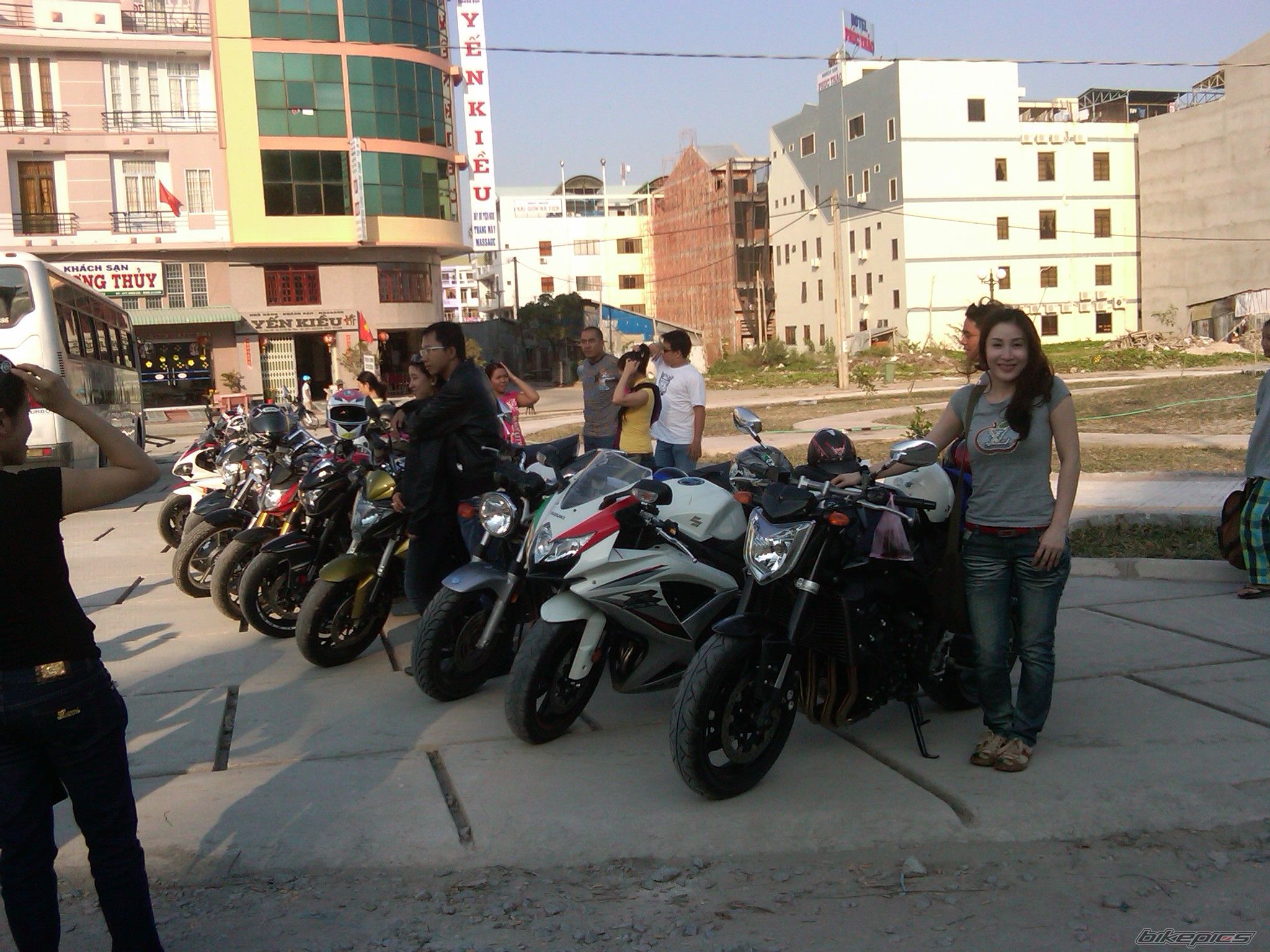 Bike Photo 1906024