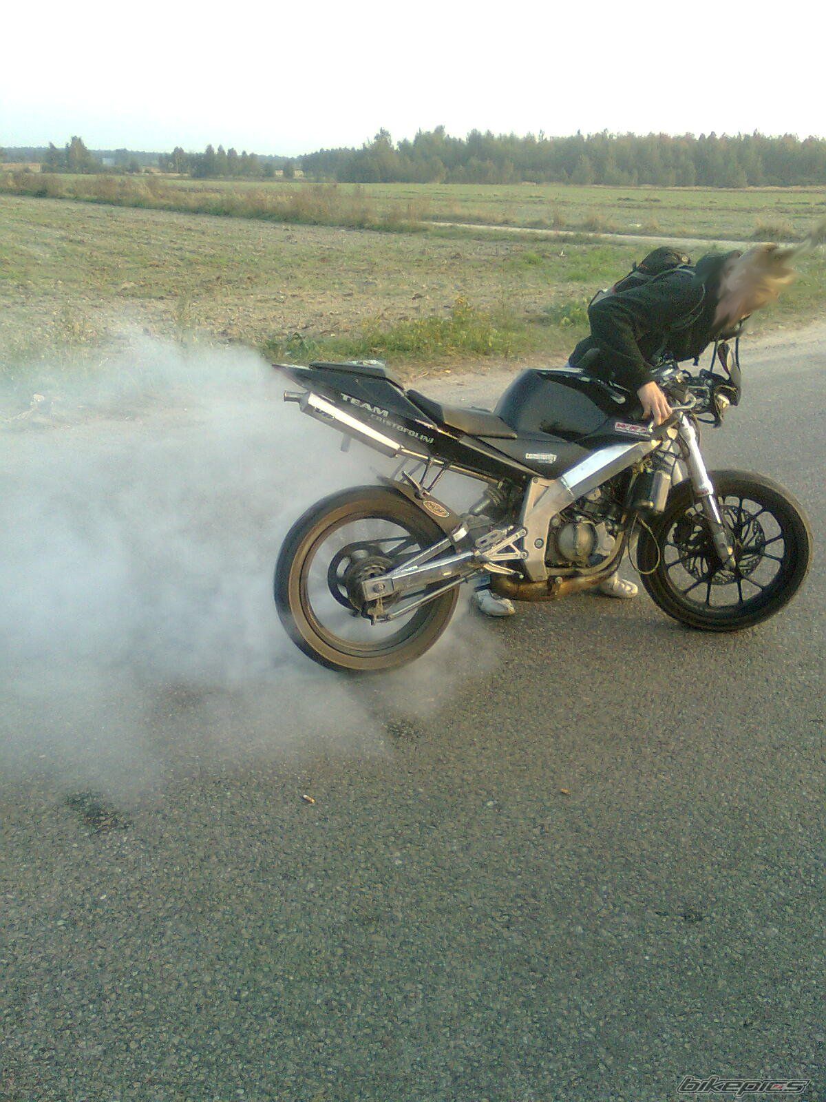 Bike Photo 1906151