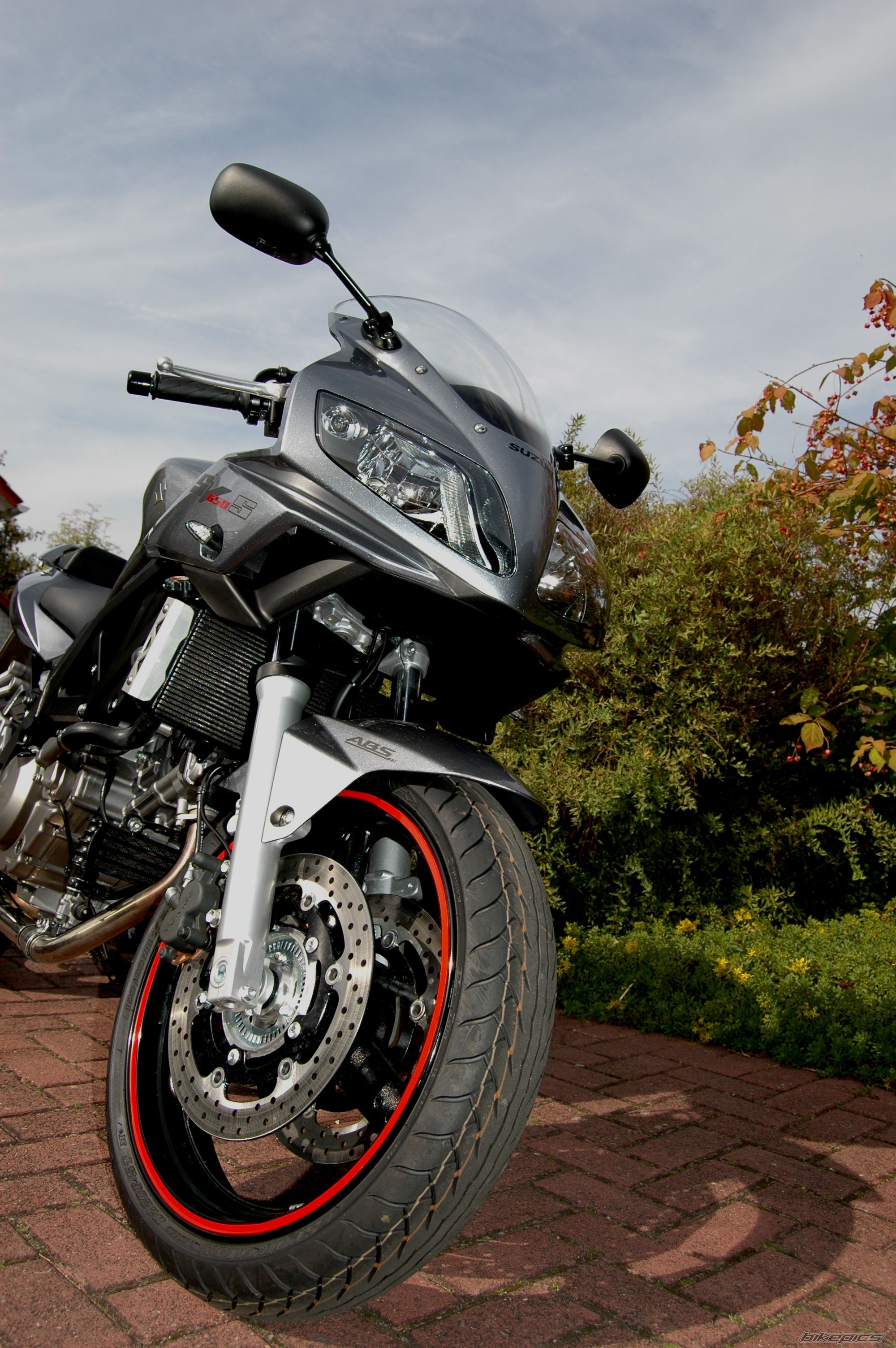 Bike Photo 1906342