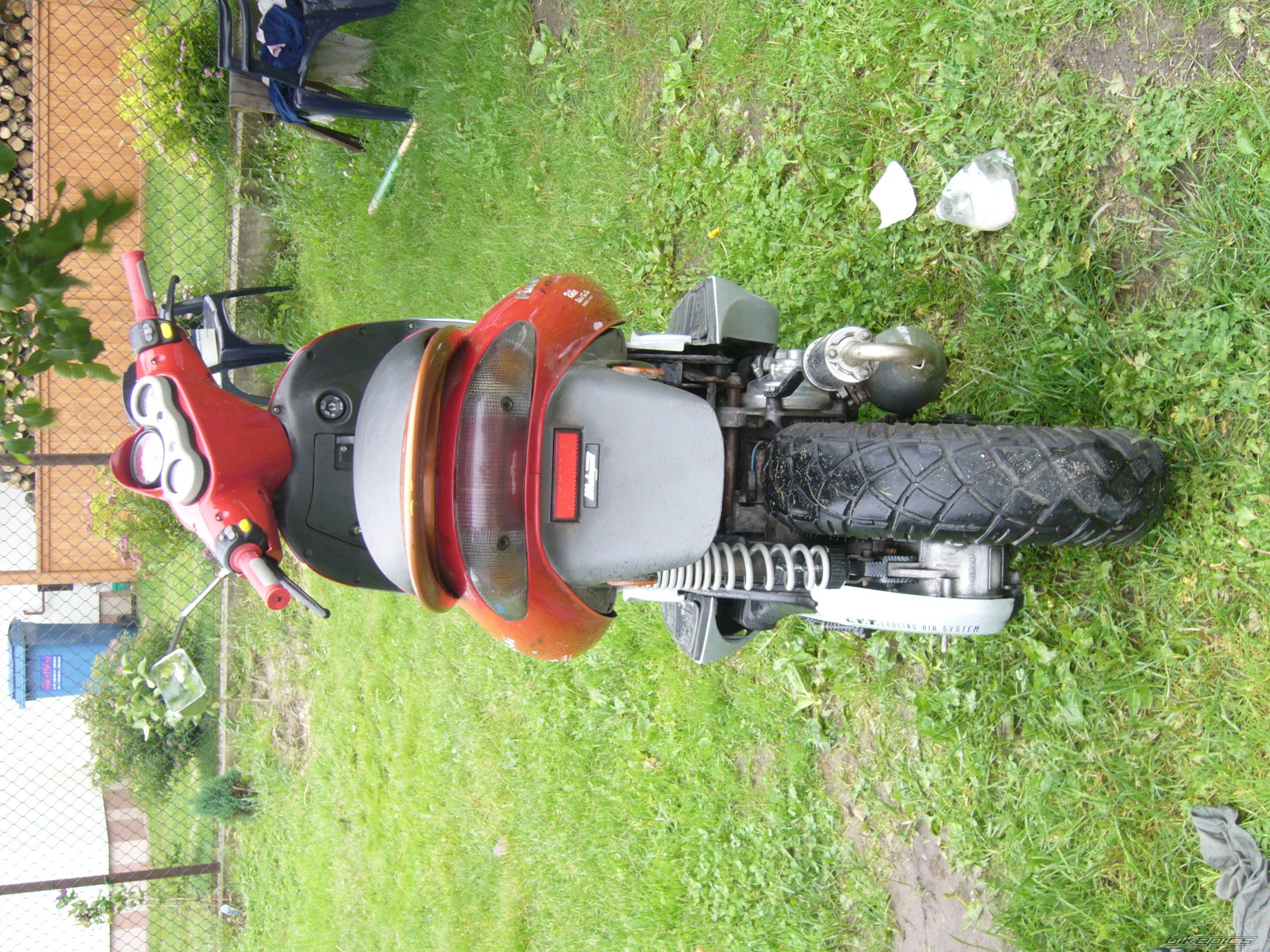 Photo 1906570