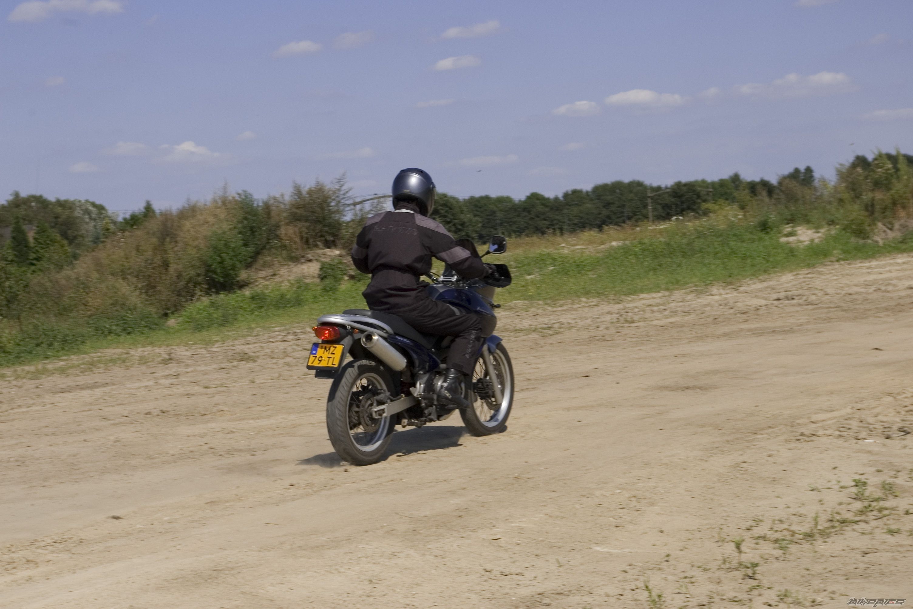 Bike Photo 1908119