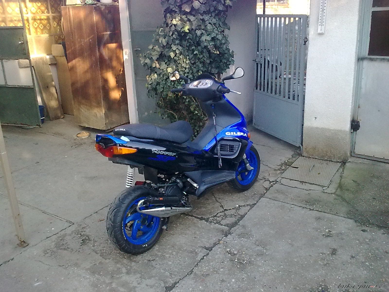 Photo 1908599