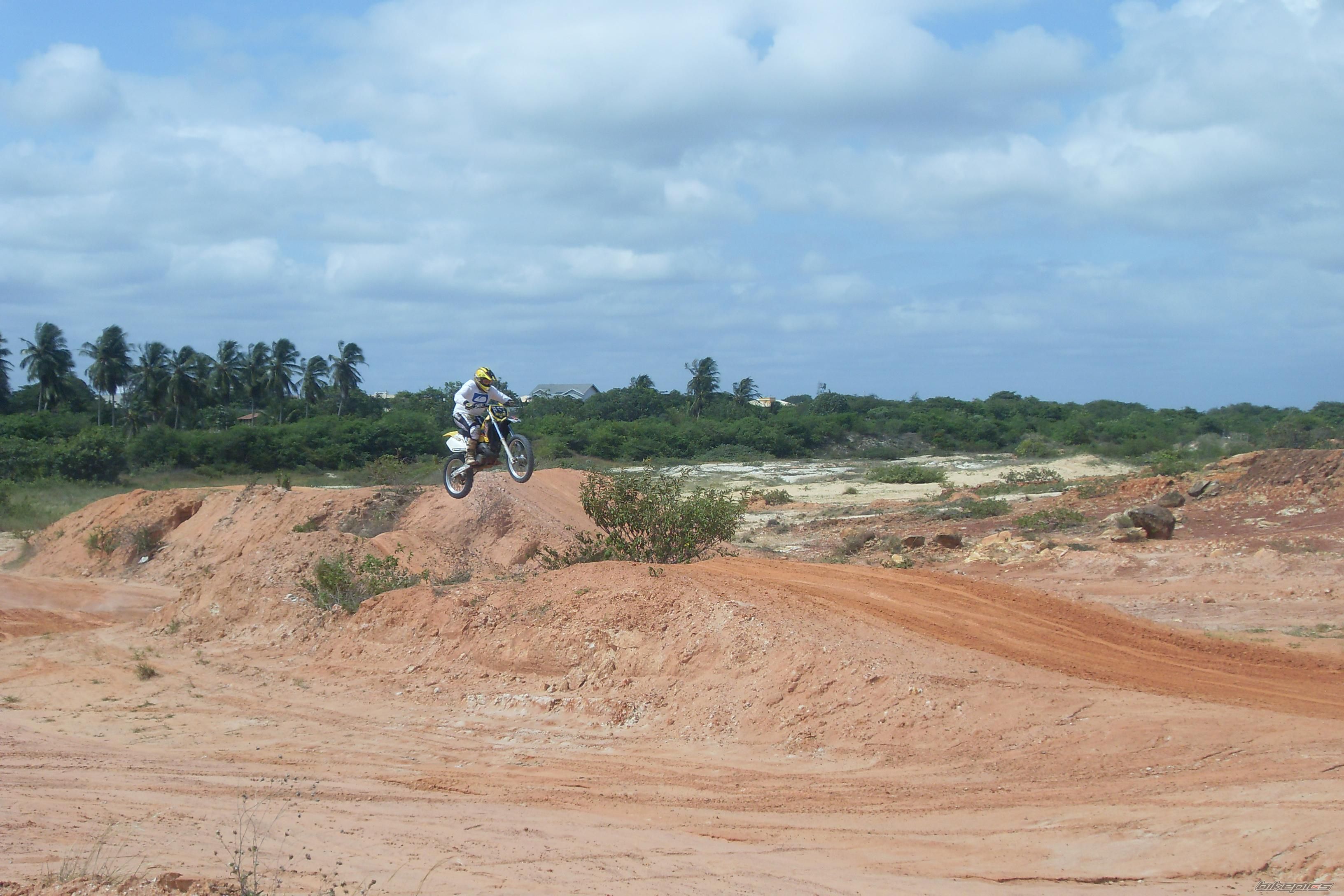 Bike Photo 1909876
