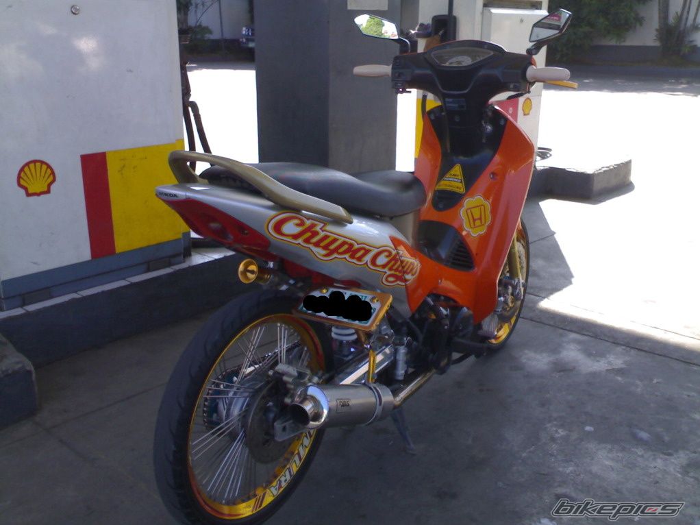 Photo 1911781