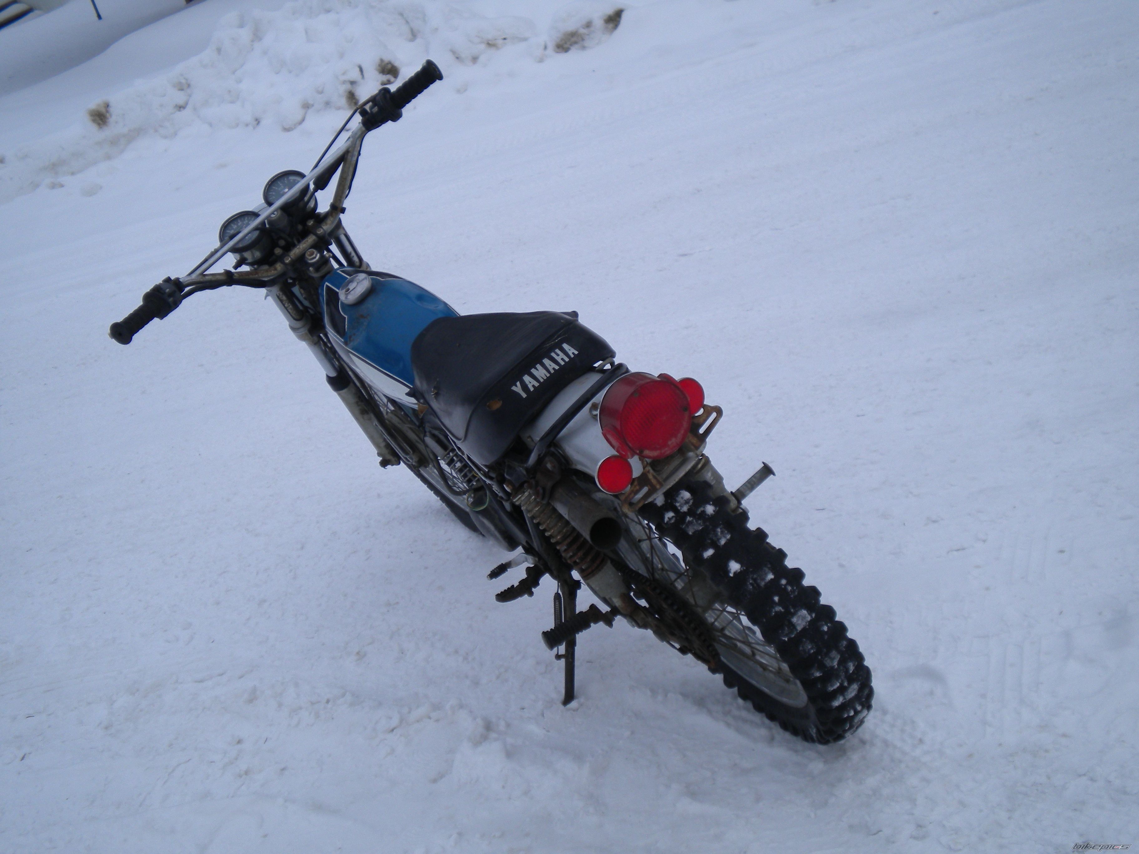 Photo 1912570