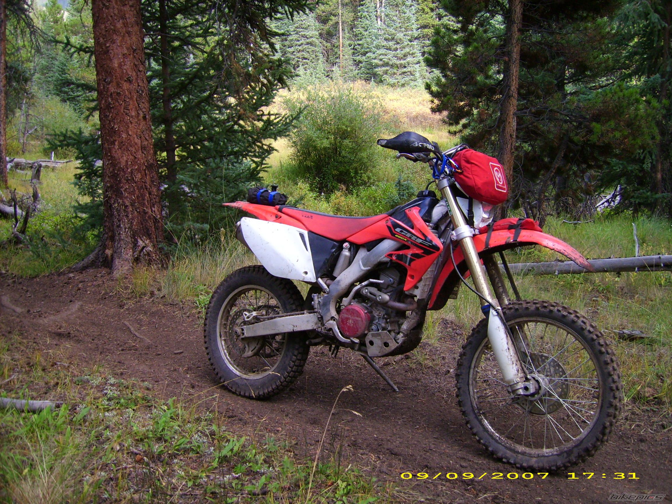 Photo 1912642