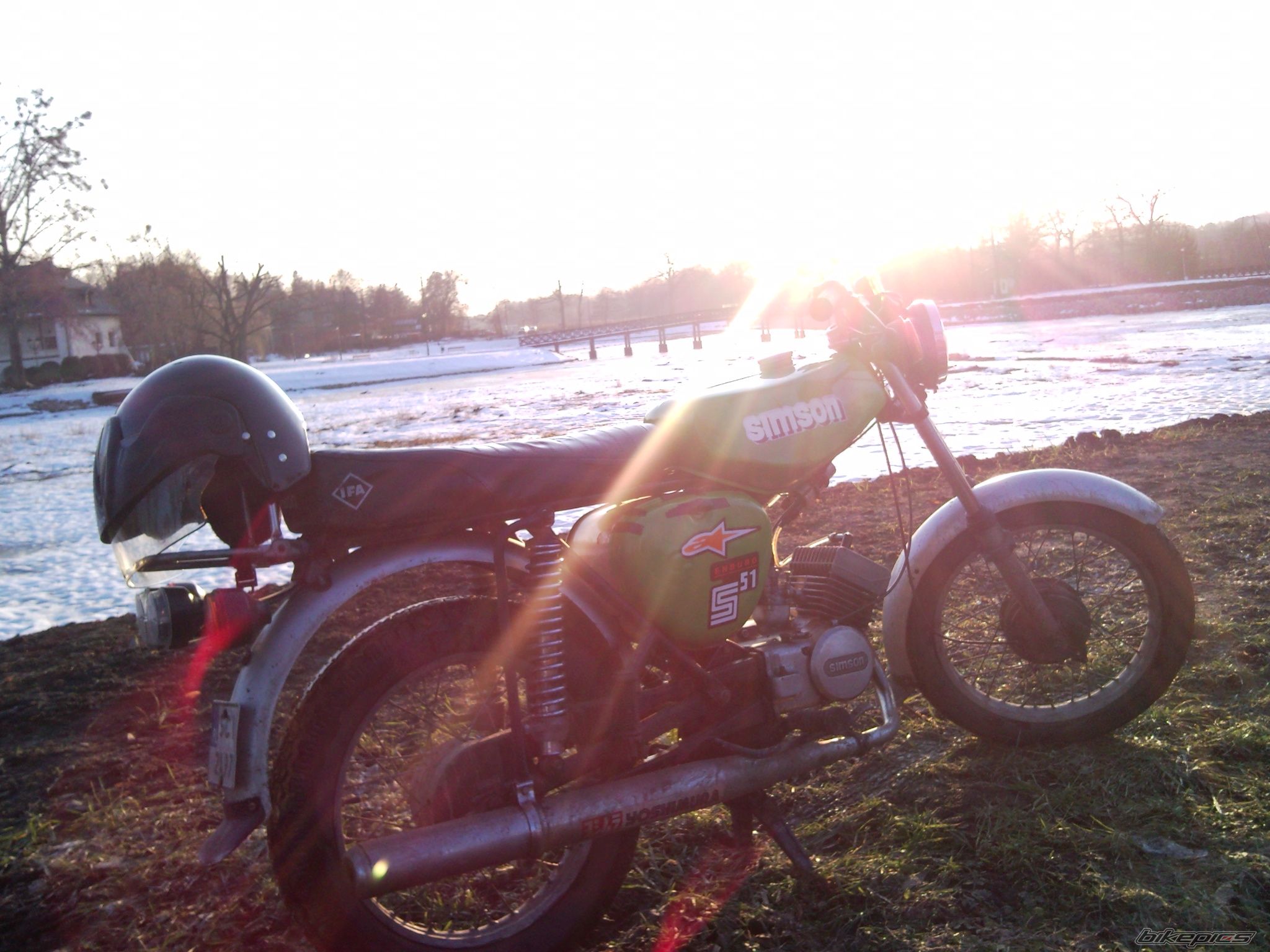 Photo 1912795