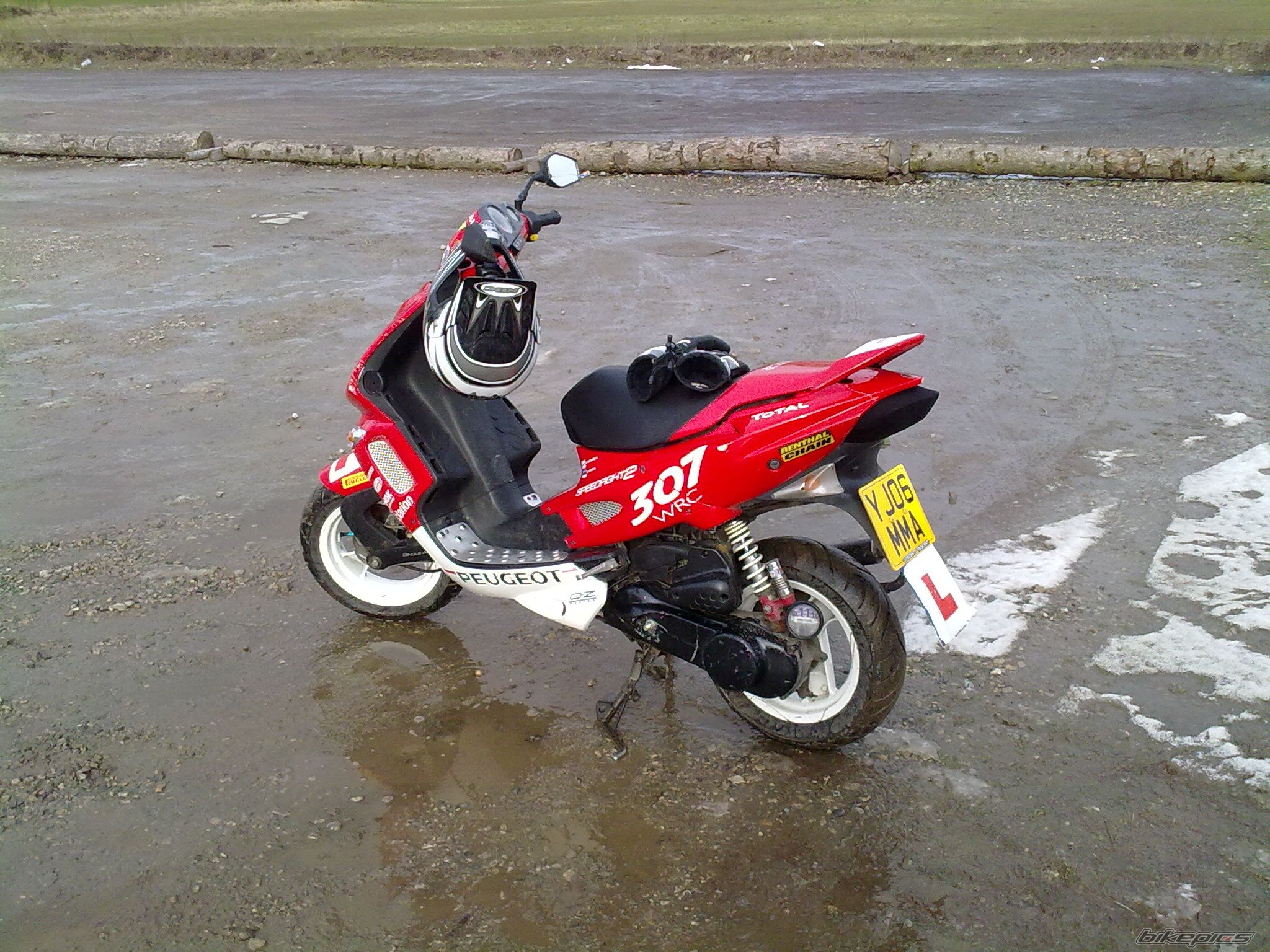 Photo 1912985