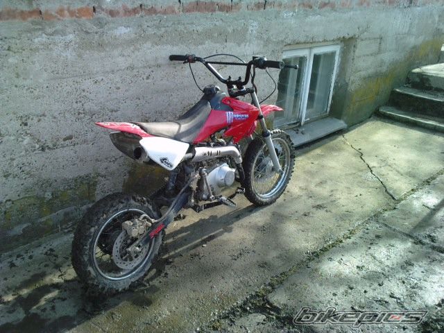 Photo 1912997