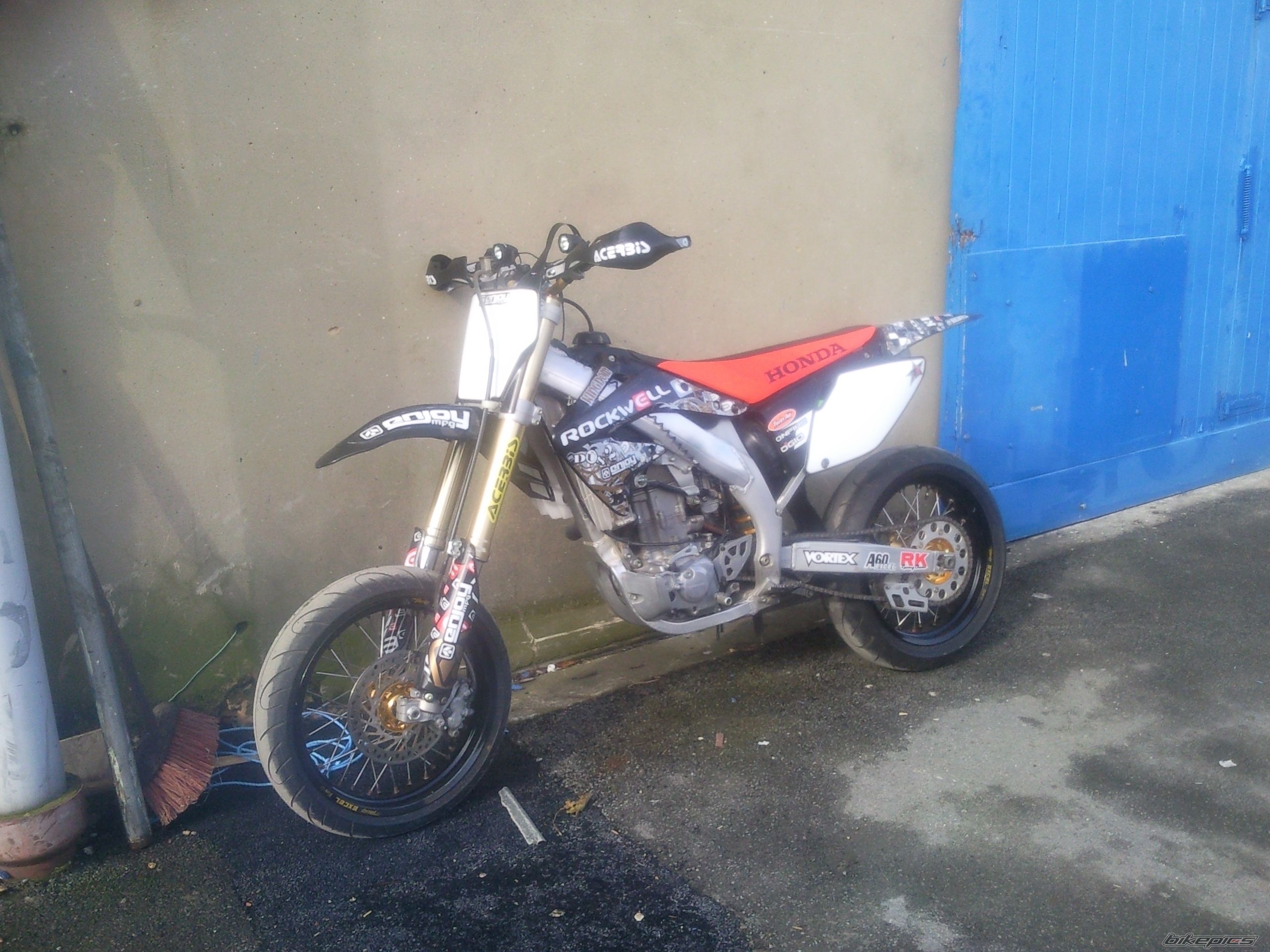 Photo 1913732