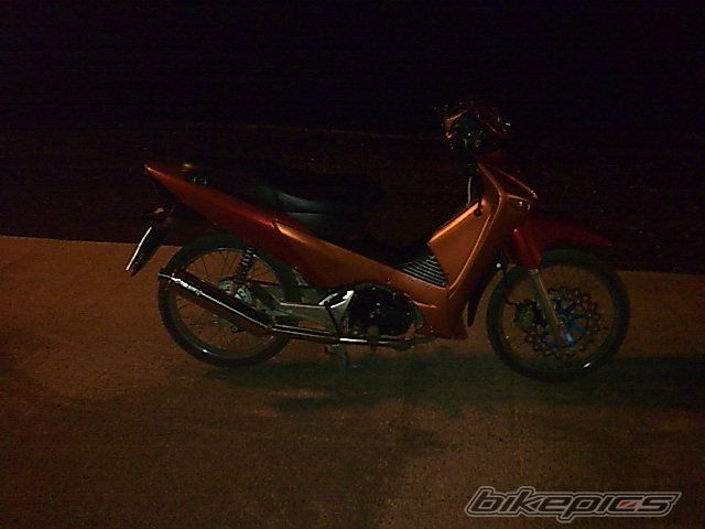 Photo 1913837