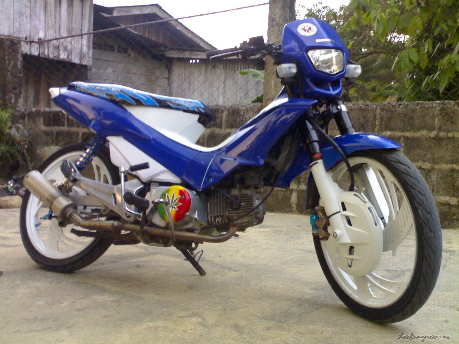 Photo 1914369