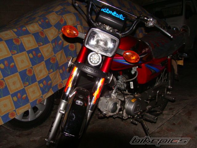 Photo 1915840