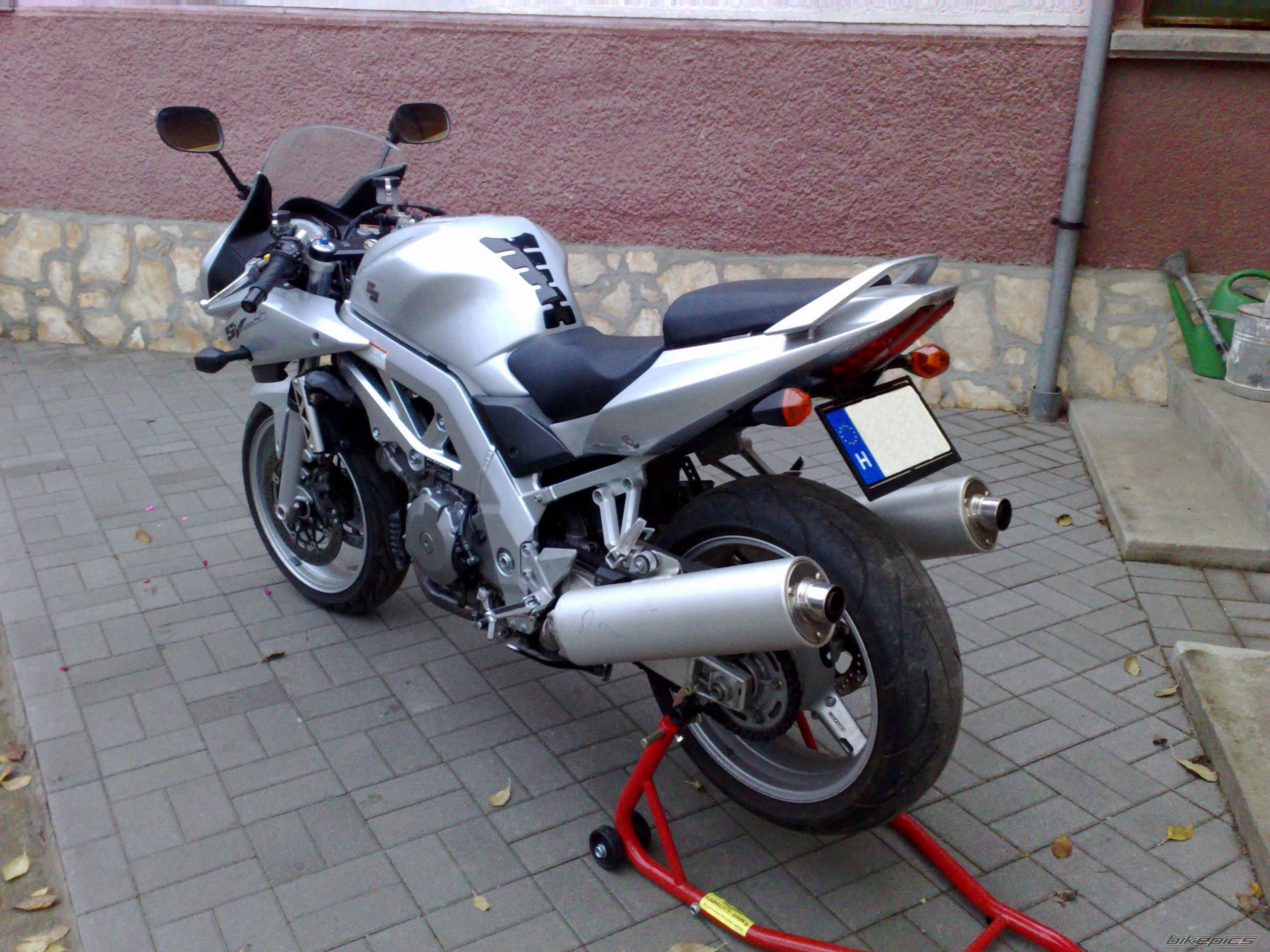 Photo 1915855