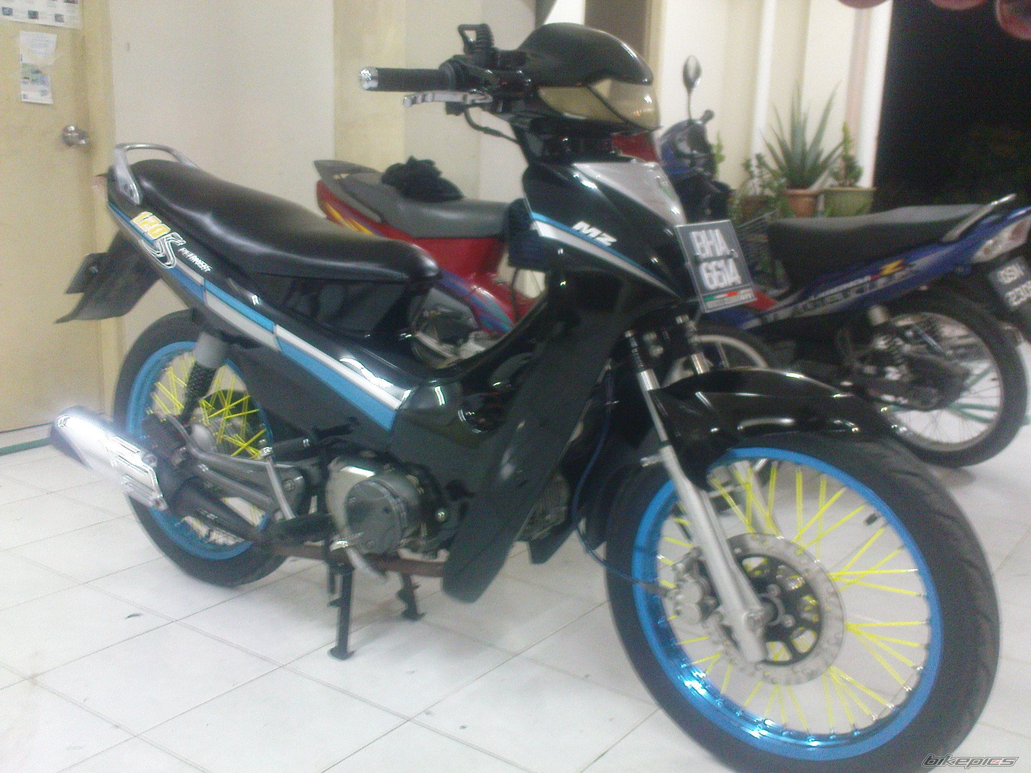 Bike Photo 1916861