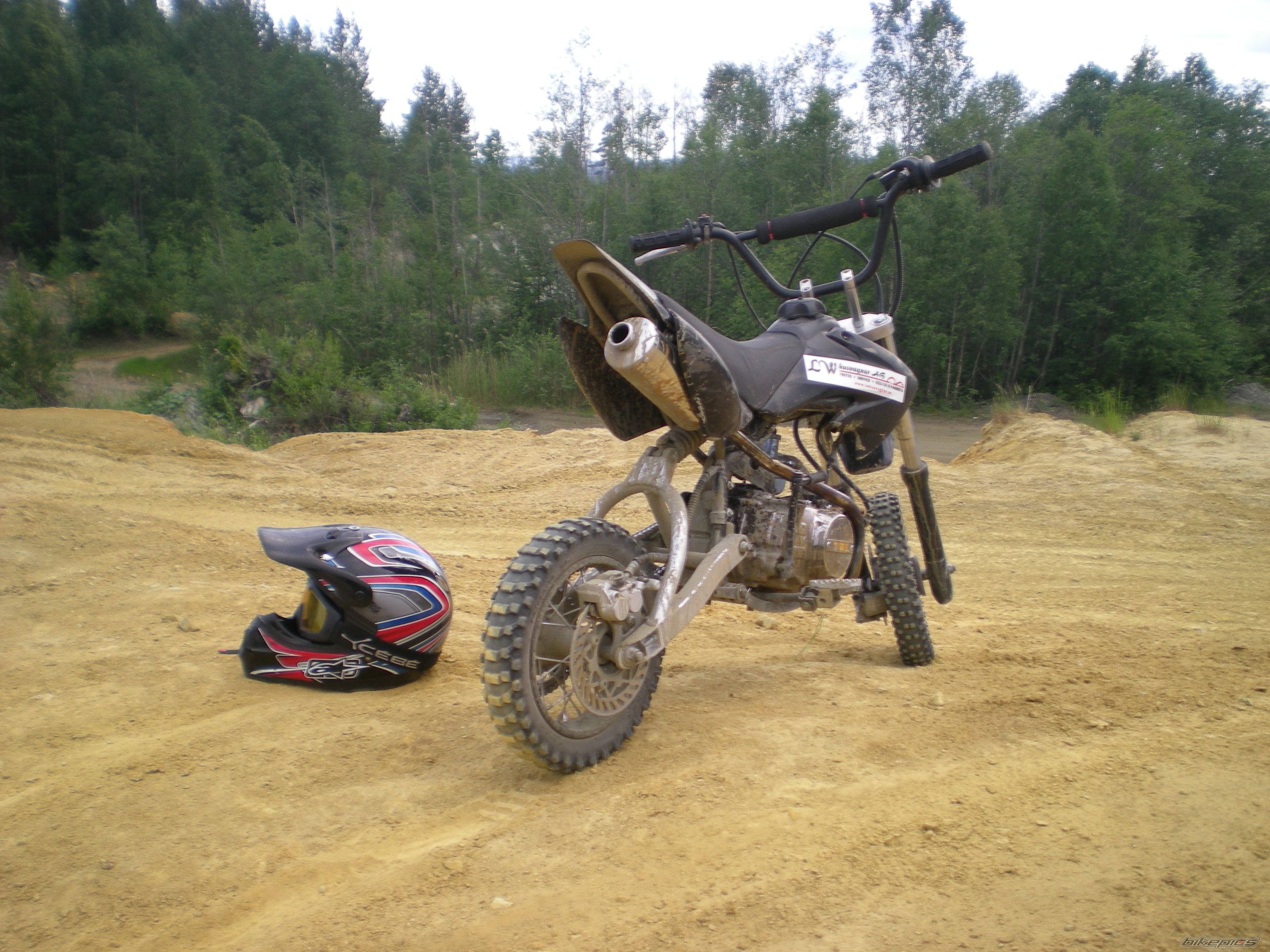 Bike Photo 1917756