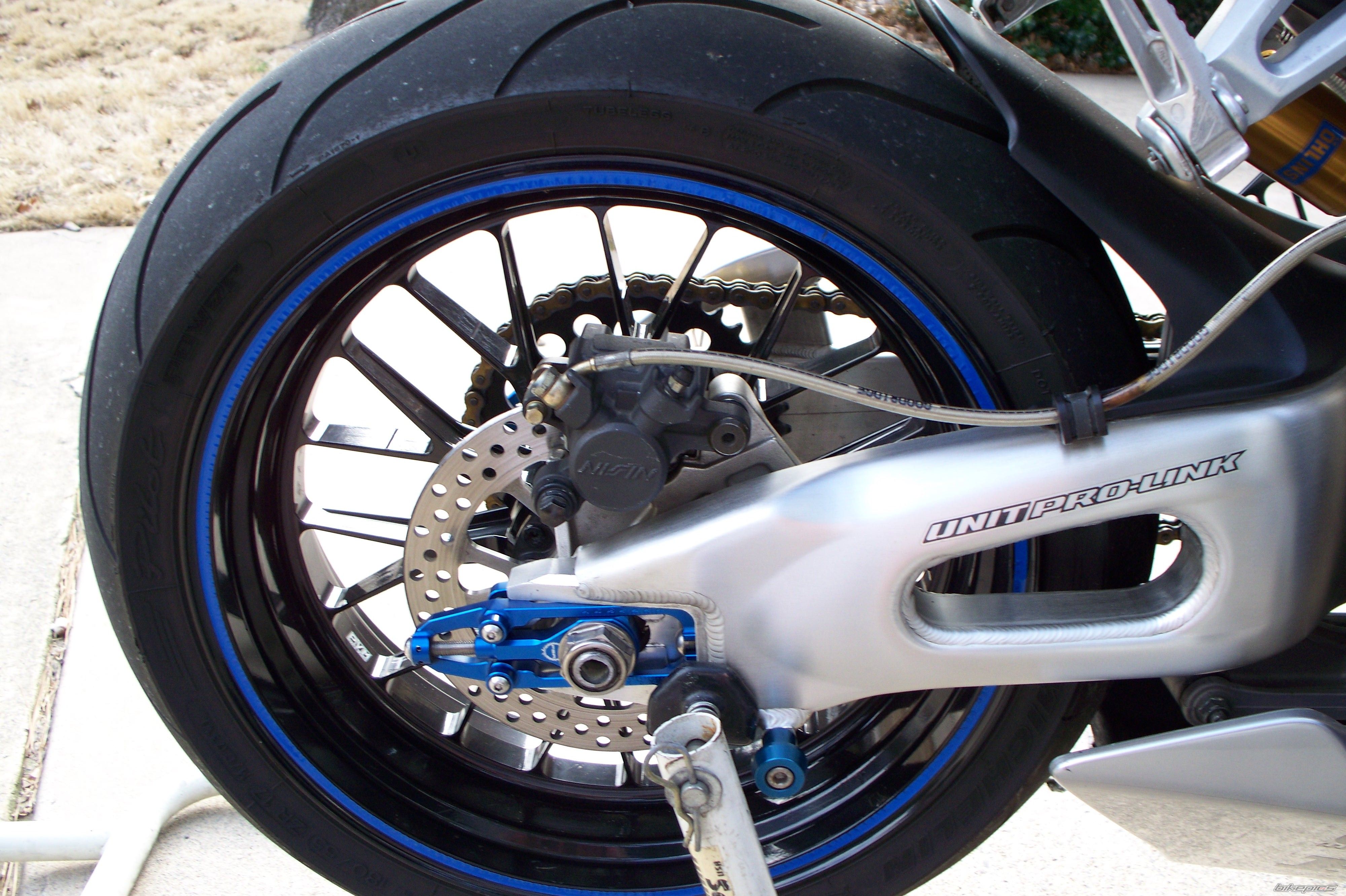 Bike Photo 1920036