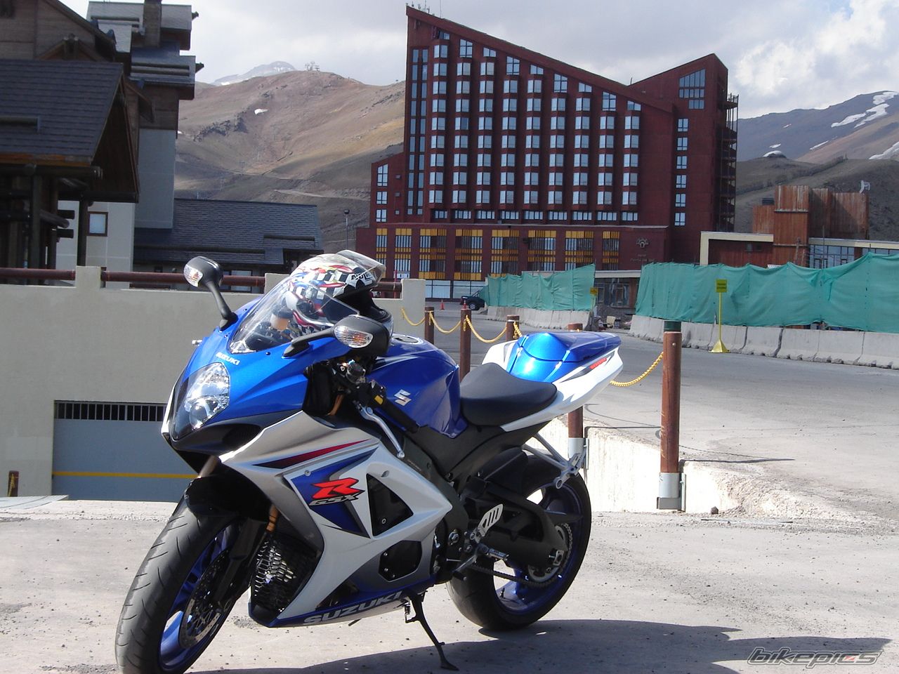 Bike Photo 1920129