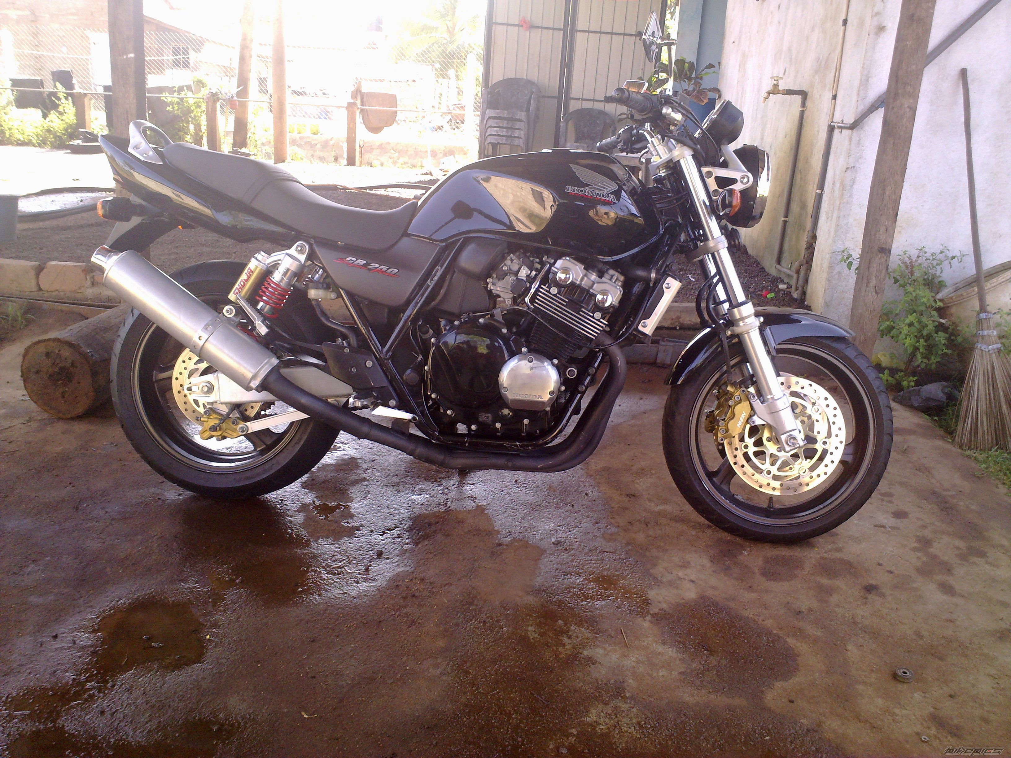 Bike Photo 1920676