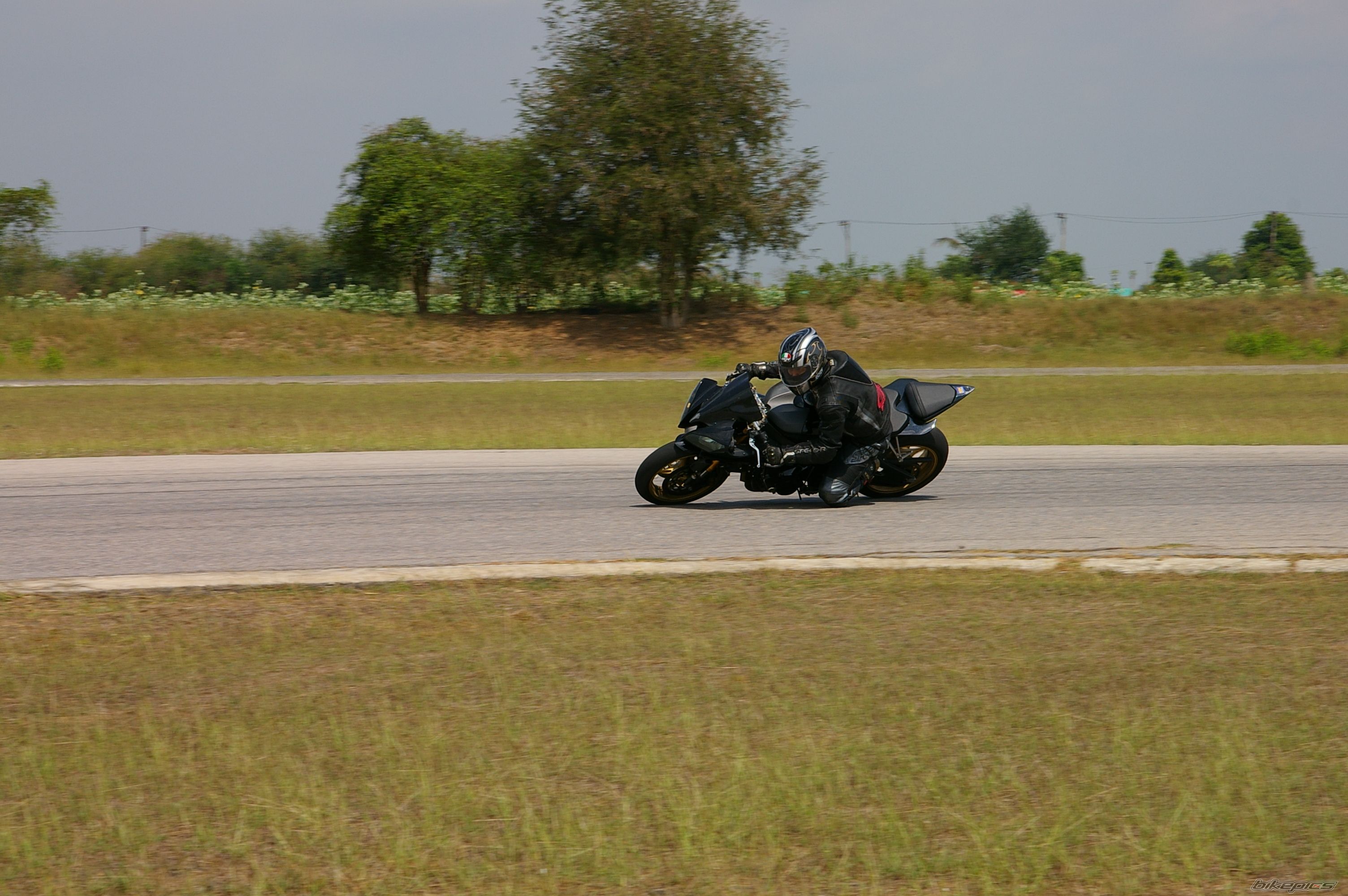 Bike Photo 1922042