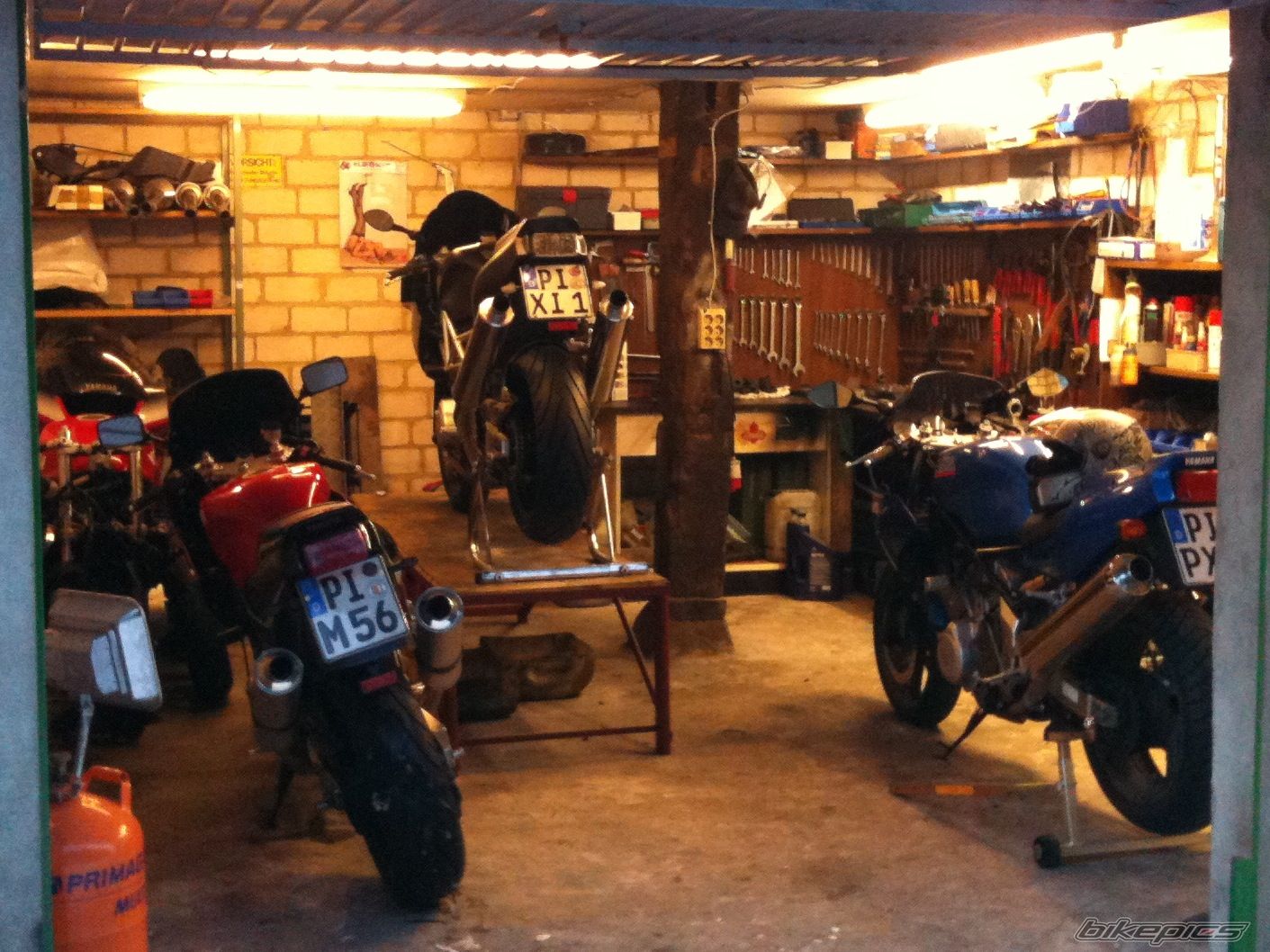 Photo 1922548