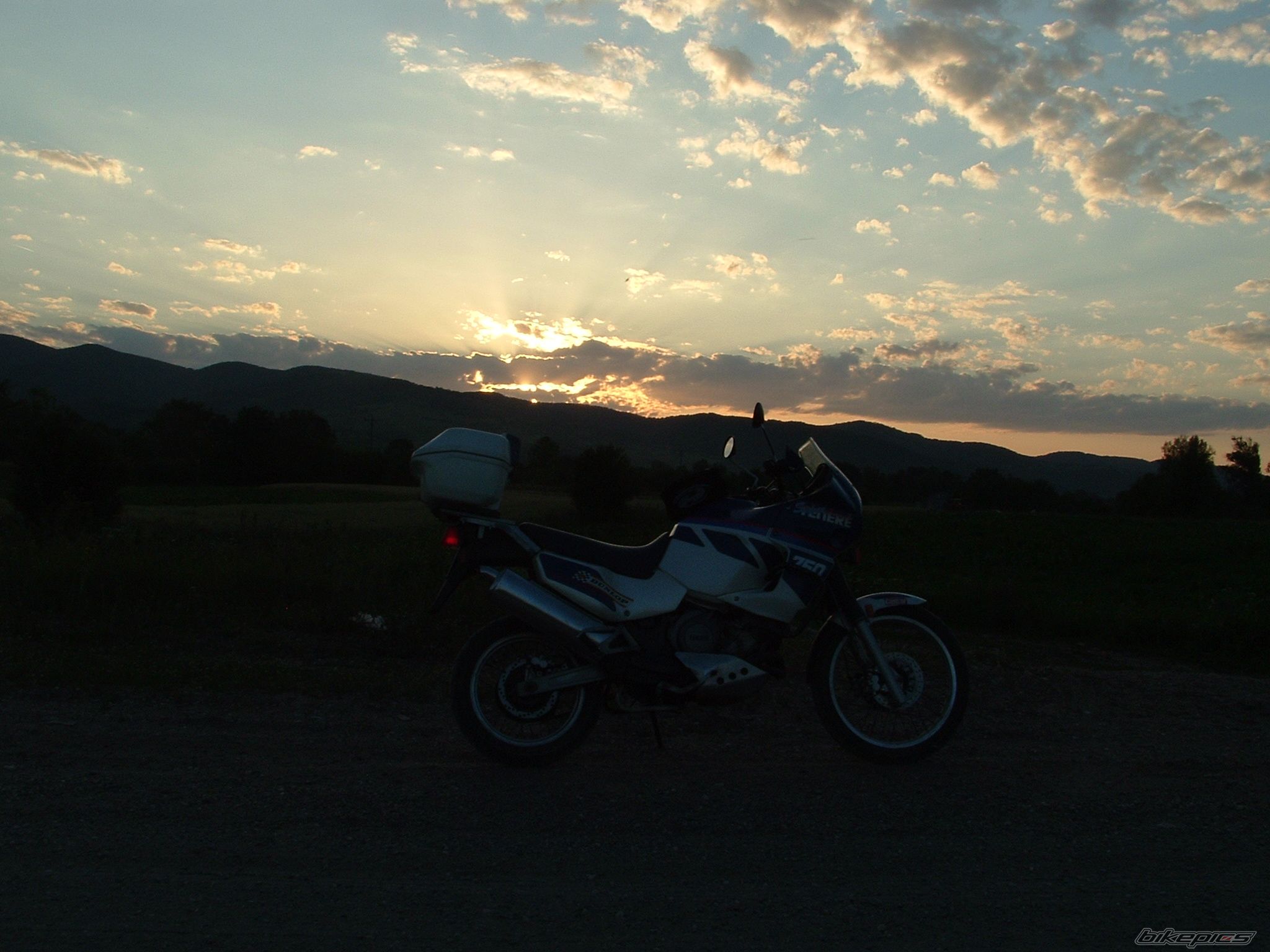 Photo 1922737