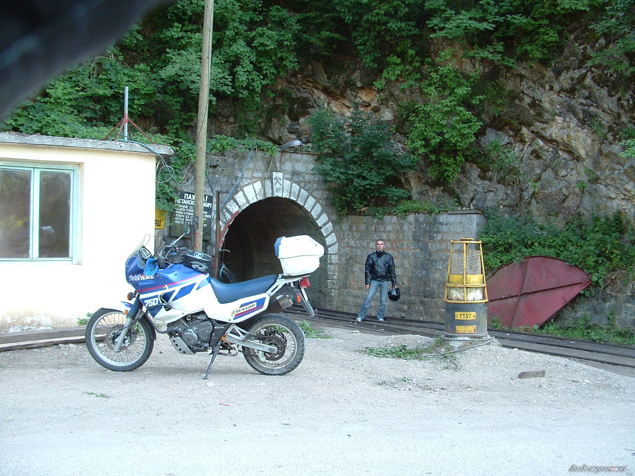 Photo 1922759