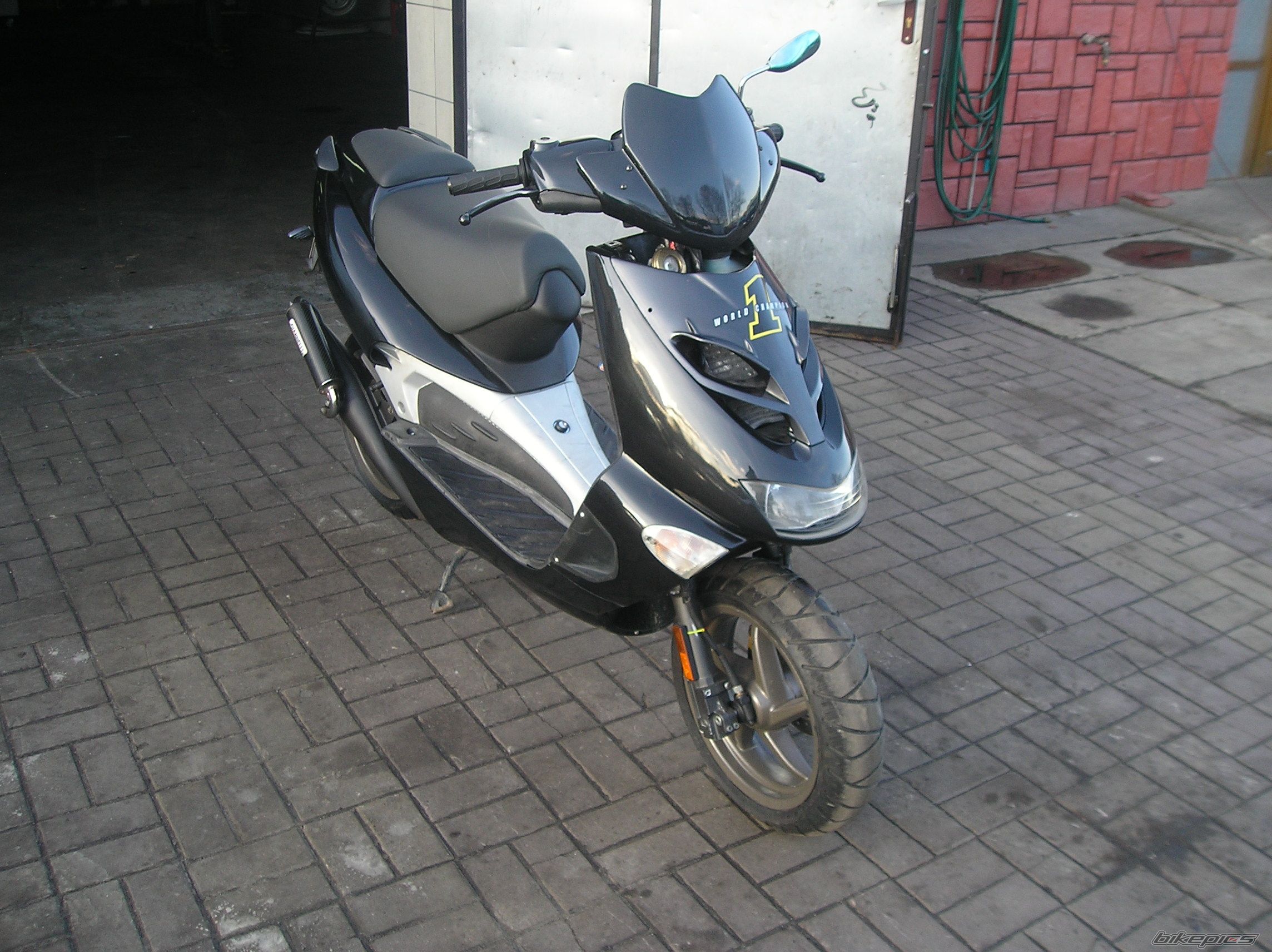 Photo 1927456