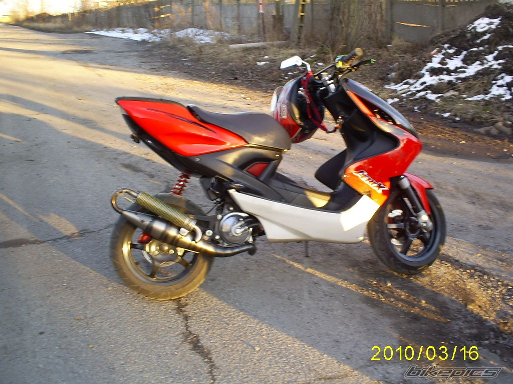 Photo 1928056