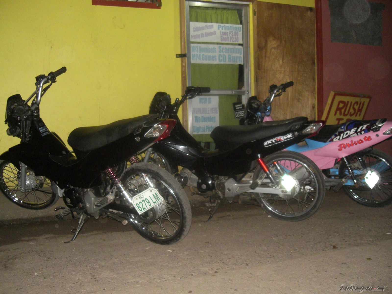 Photo 1928984