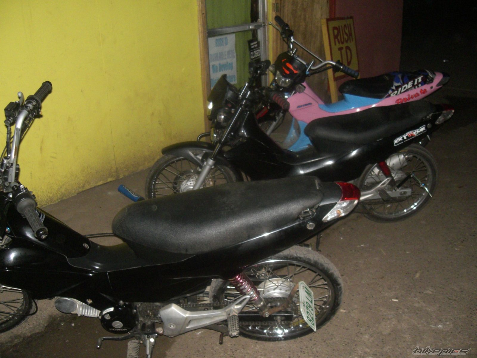 Photo 1928988