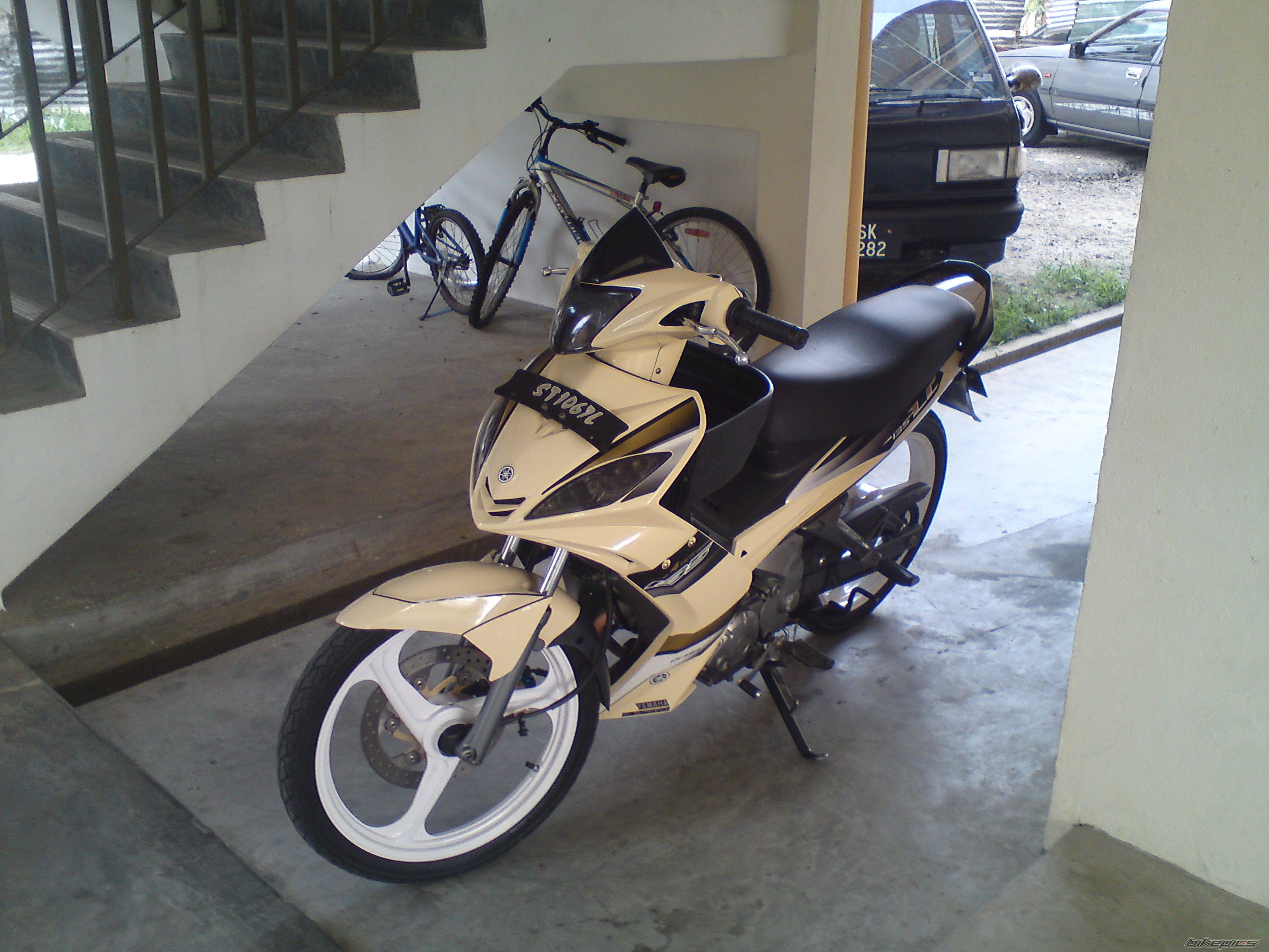 Photo 1929347