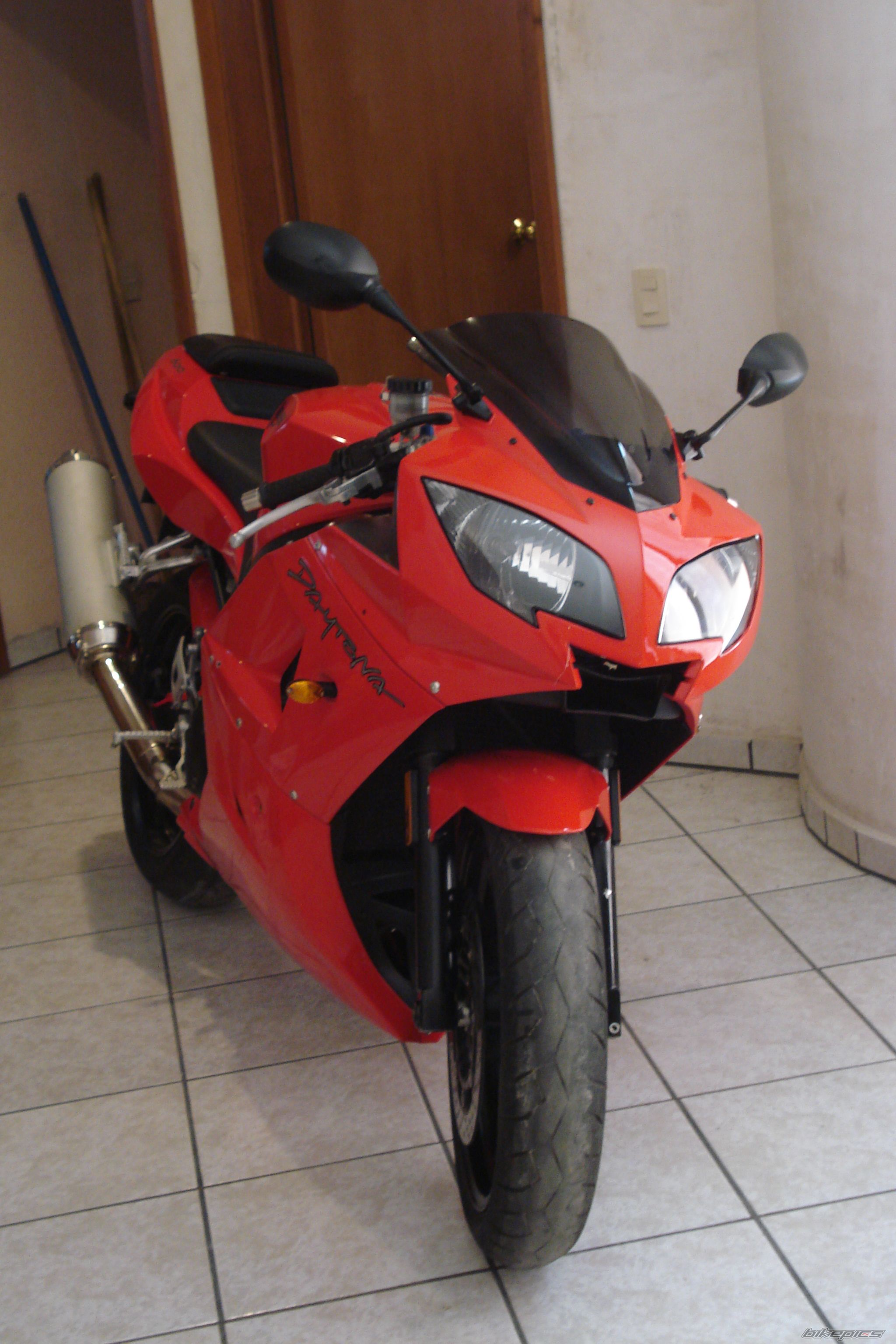 Photo 1931271