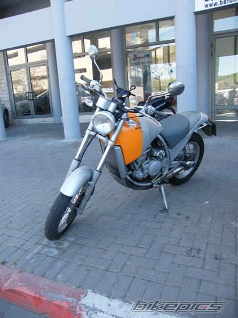 Photo 1931685