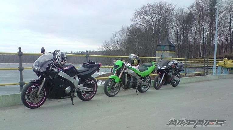 Photo 1932085