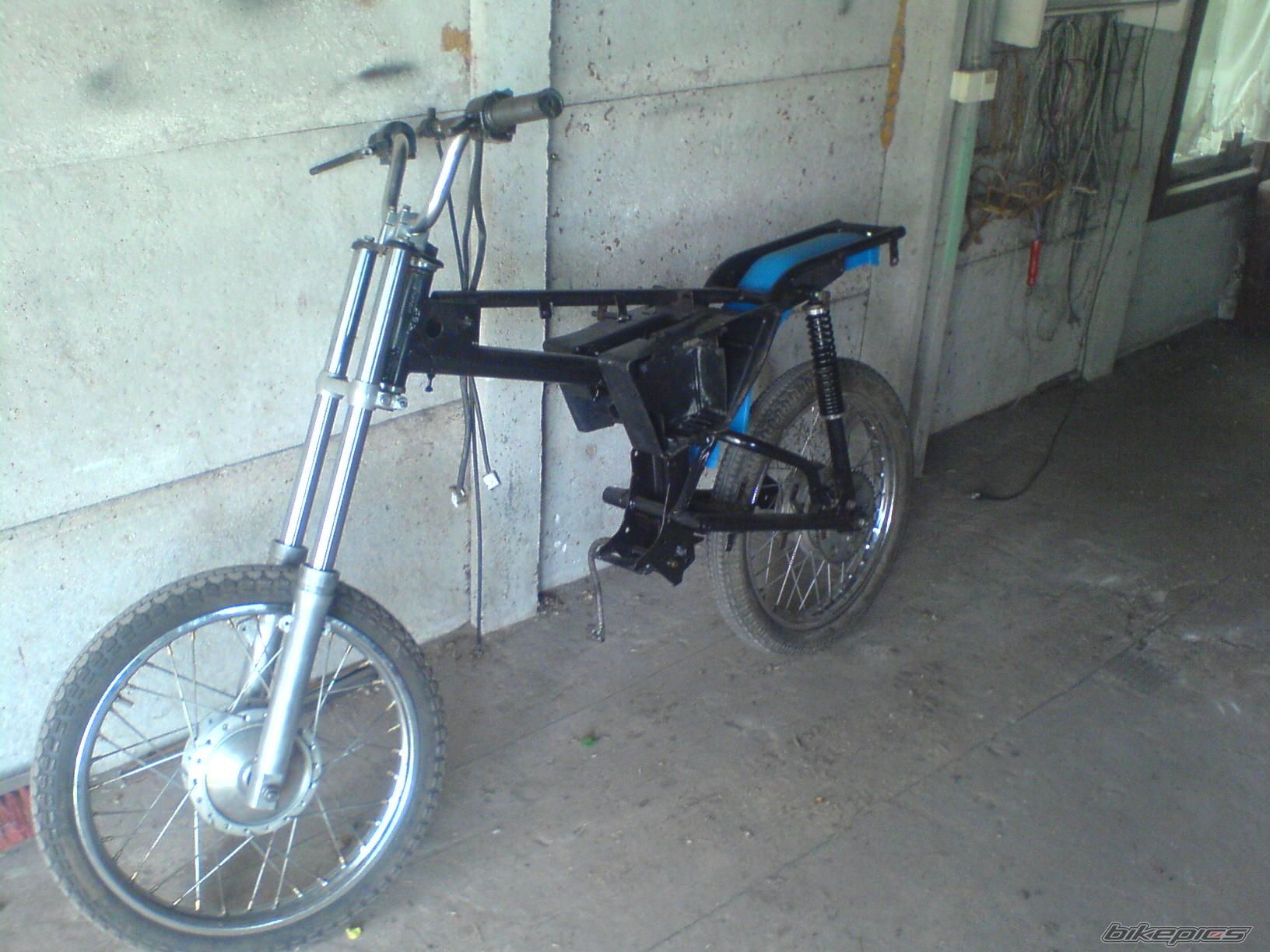 Photo 1932915