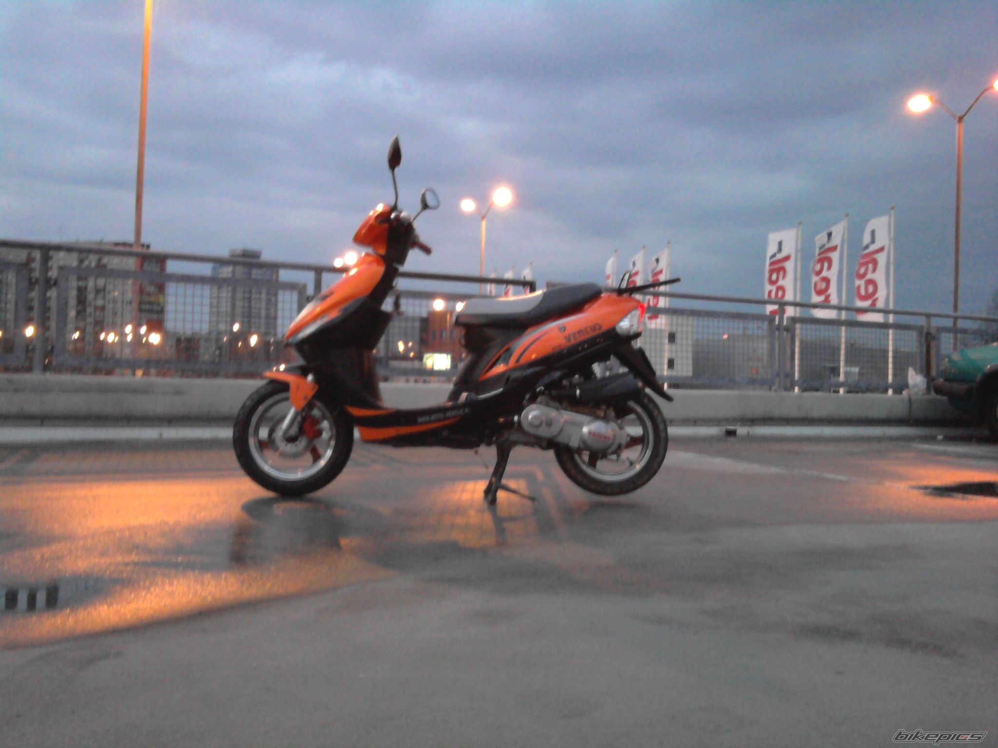 Photo 1932978