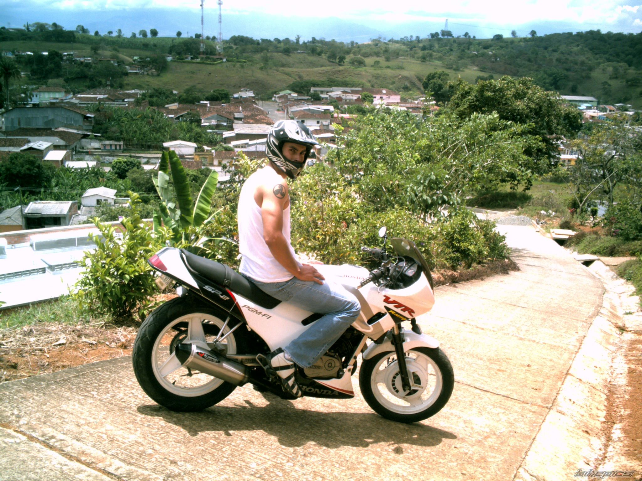 Photo 1933245