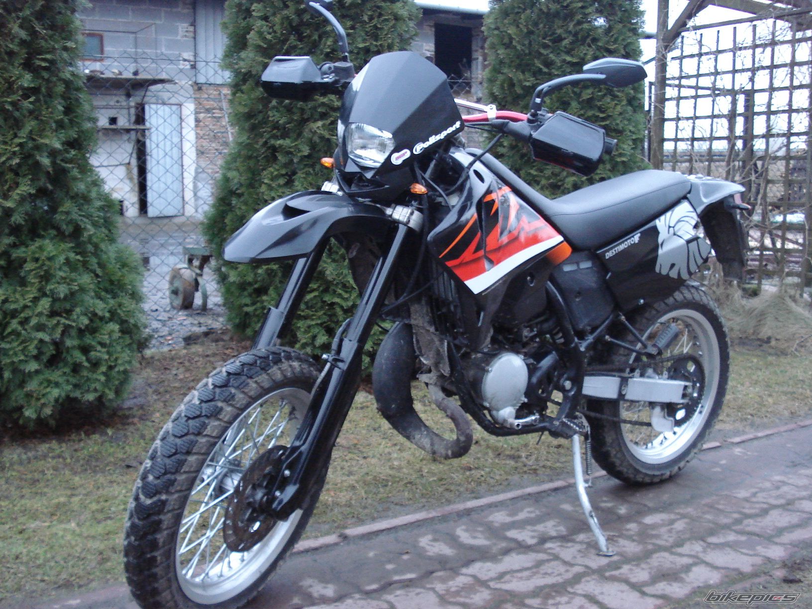 Photo 1934152