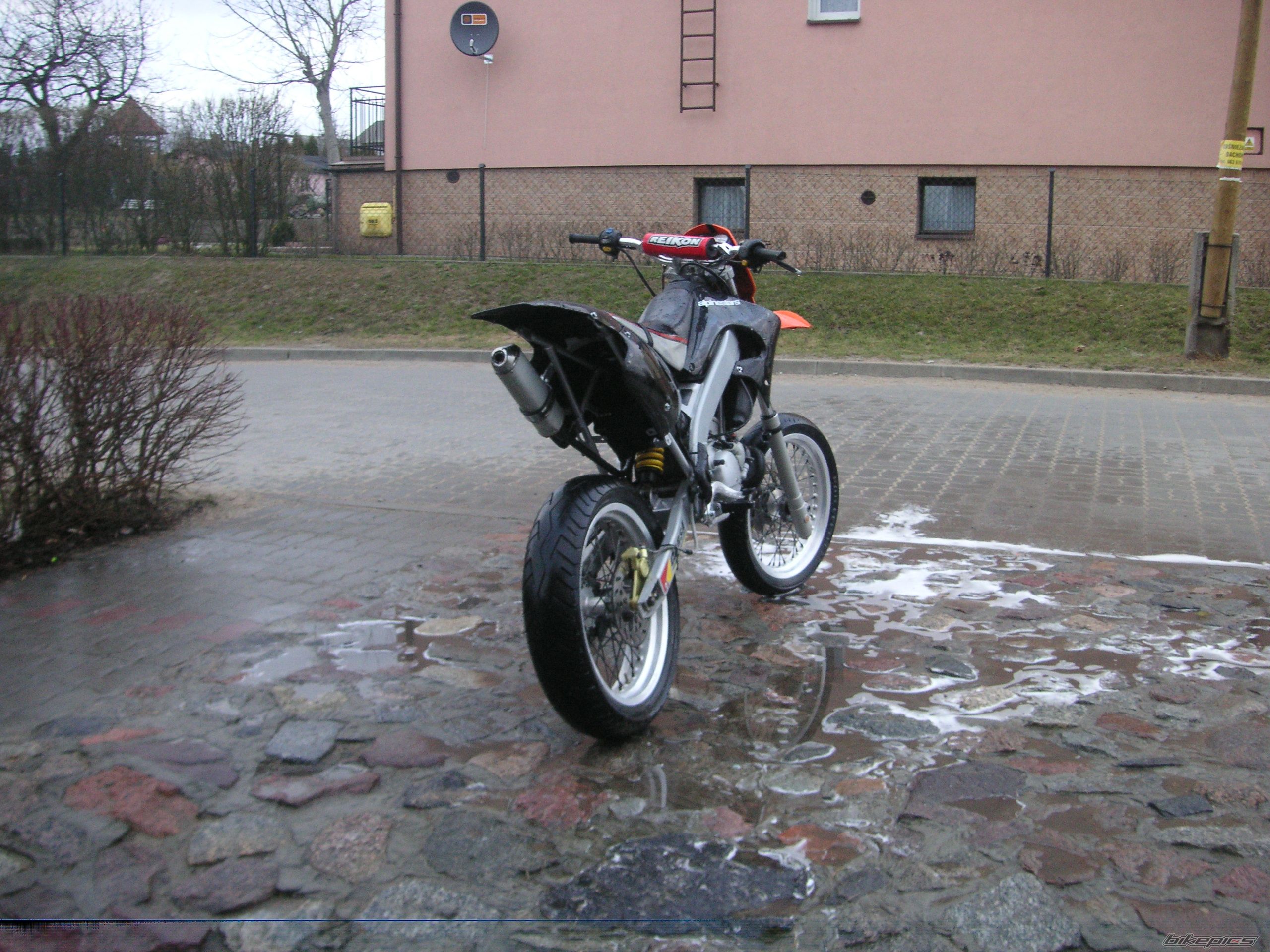 Photo 1935046