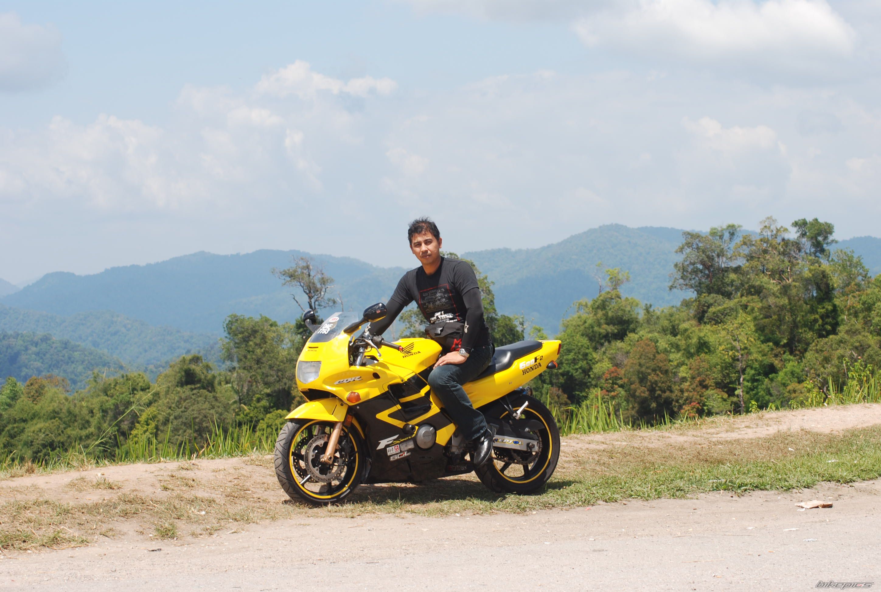 Bike Photo 1937010