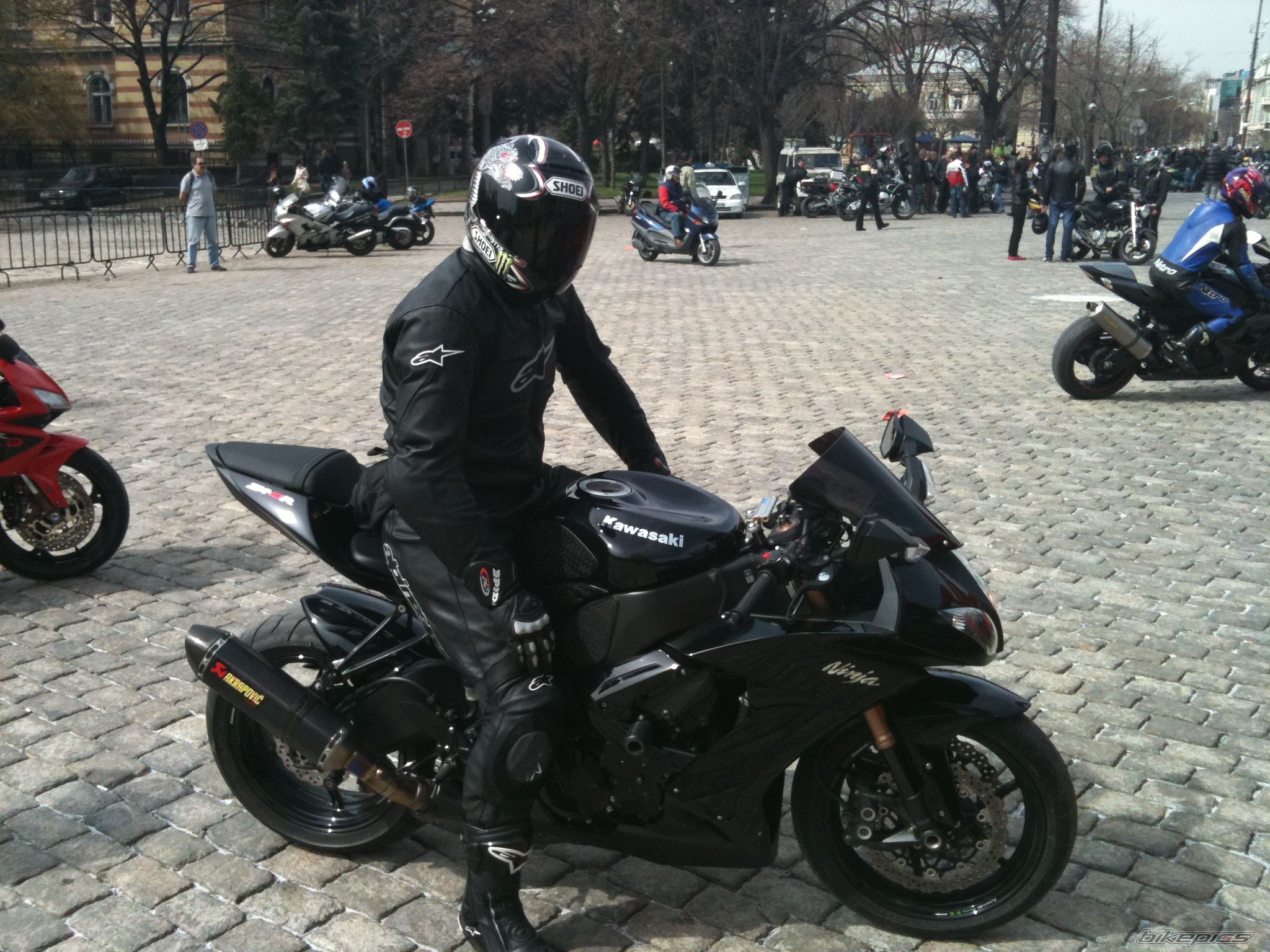 Photo 1937199