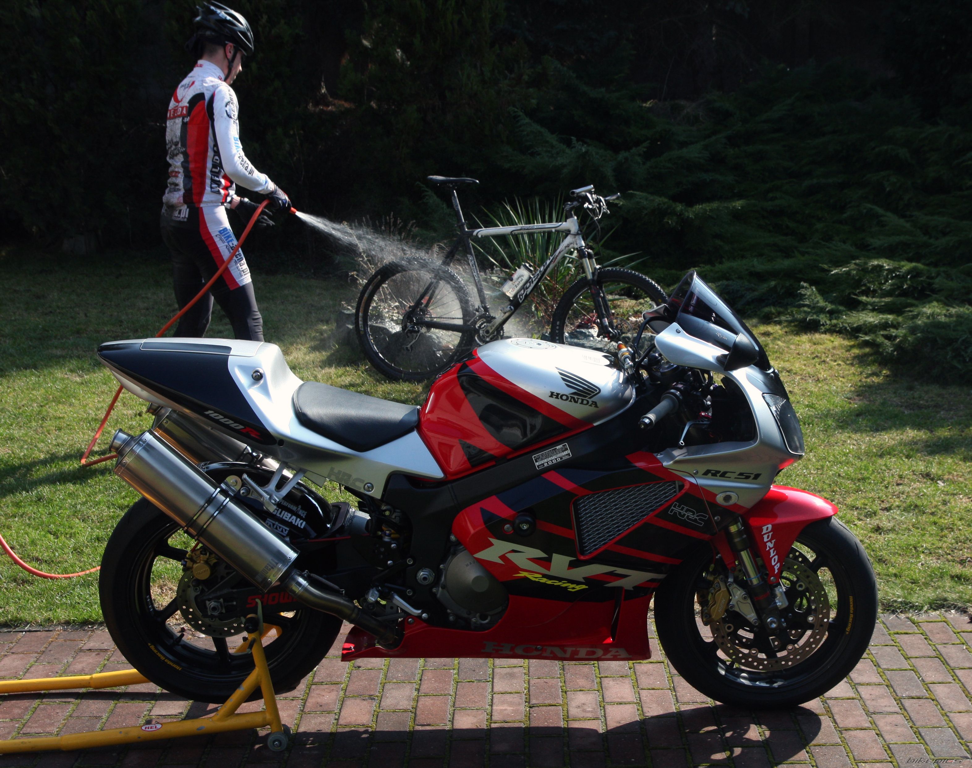 Bike Photo 1937248