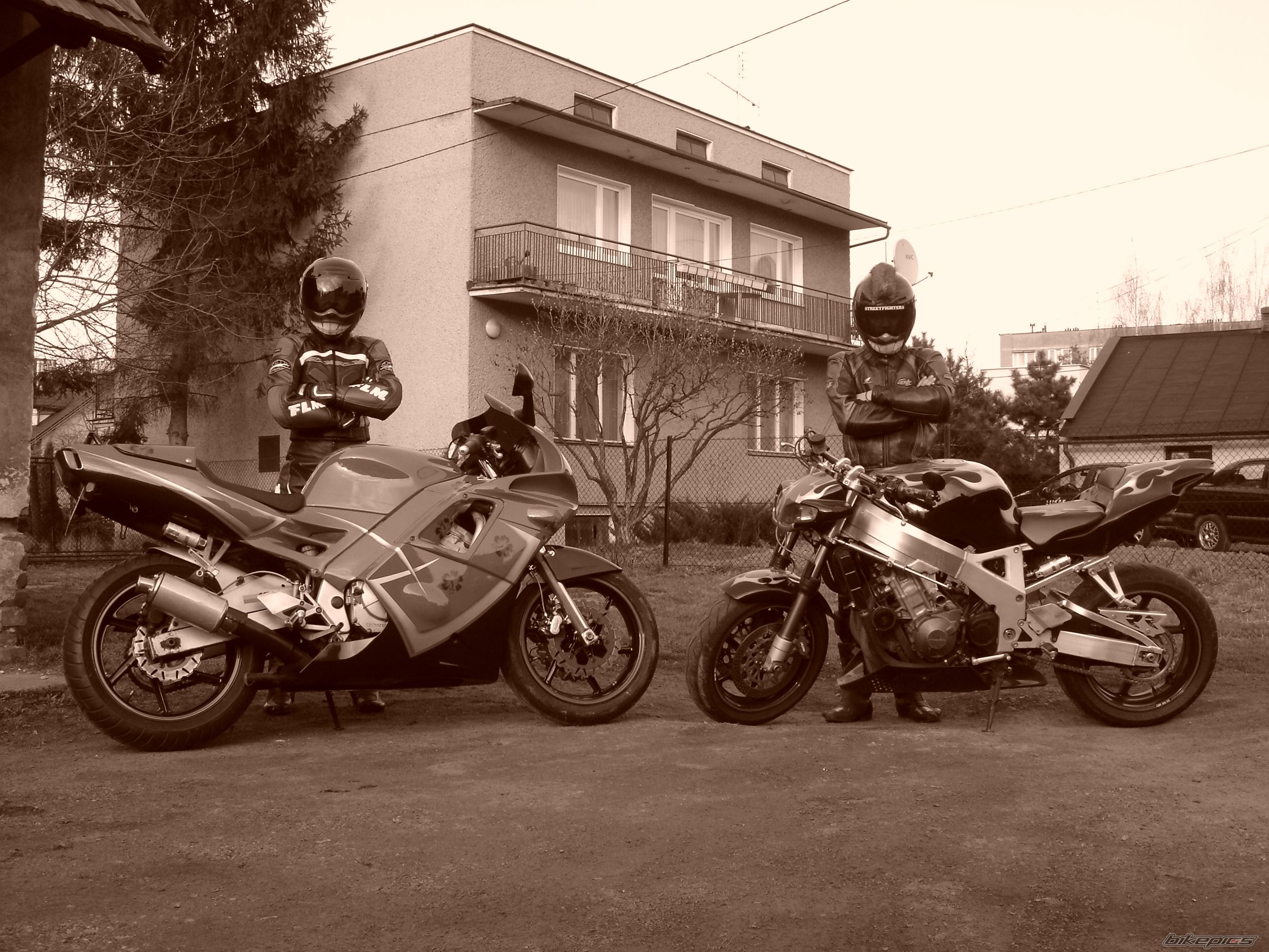 Photo 1937352