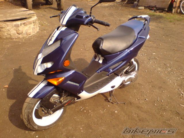 Photo 1937697